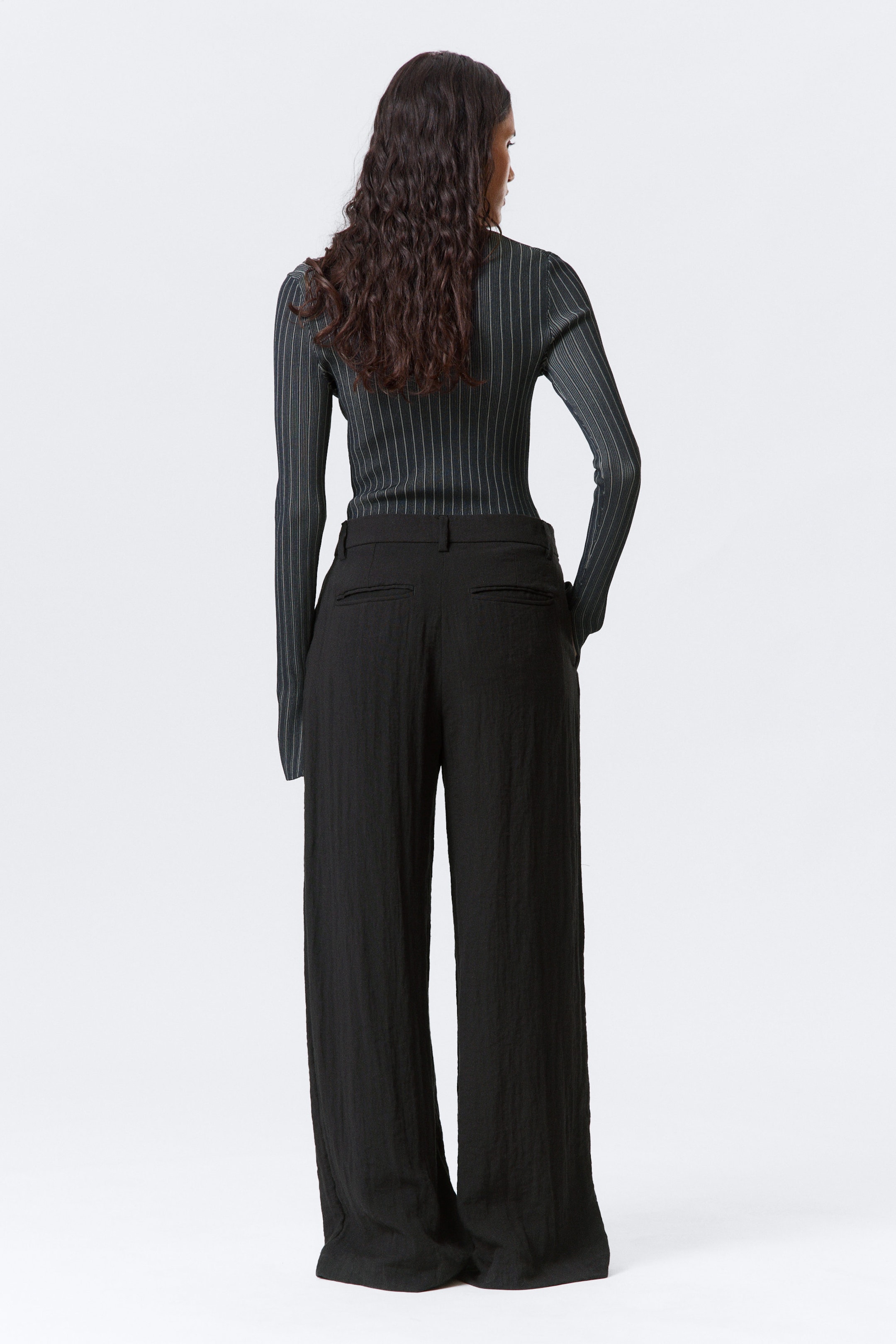 Black - Low Rise Wide Leg Crinkled Trousers - 3