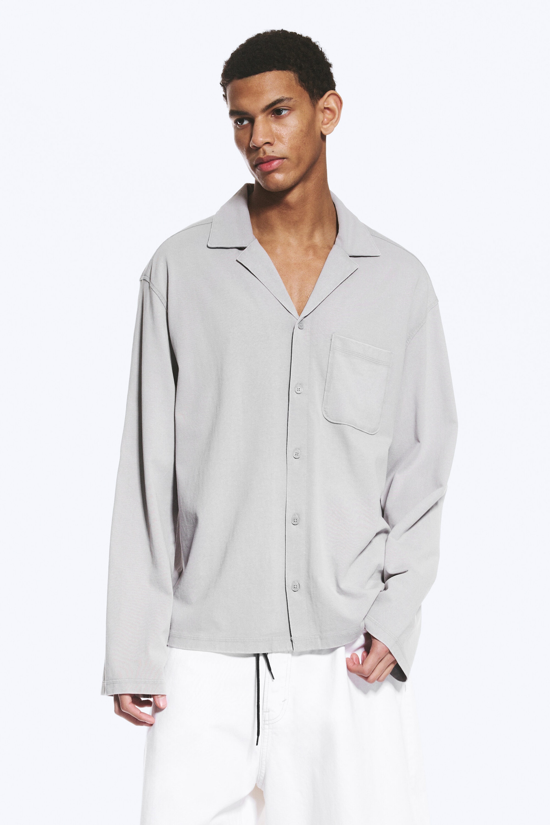 Helles Staubgrau - Baumwoll-Pyjamahemd - 1