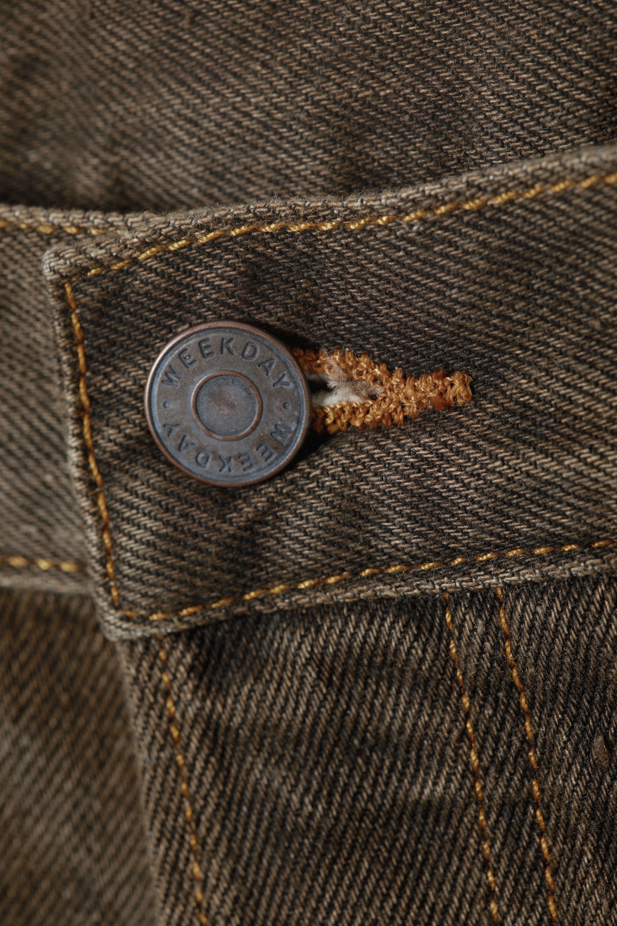 Grösseres Bild ansehen: Sphere Low Waist Loose Straight Leg Jeans - Topas - Dunkelbraun - HERREN | H&M CH 2