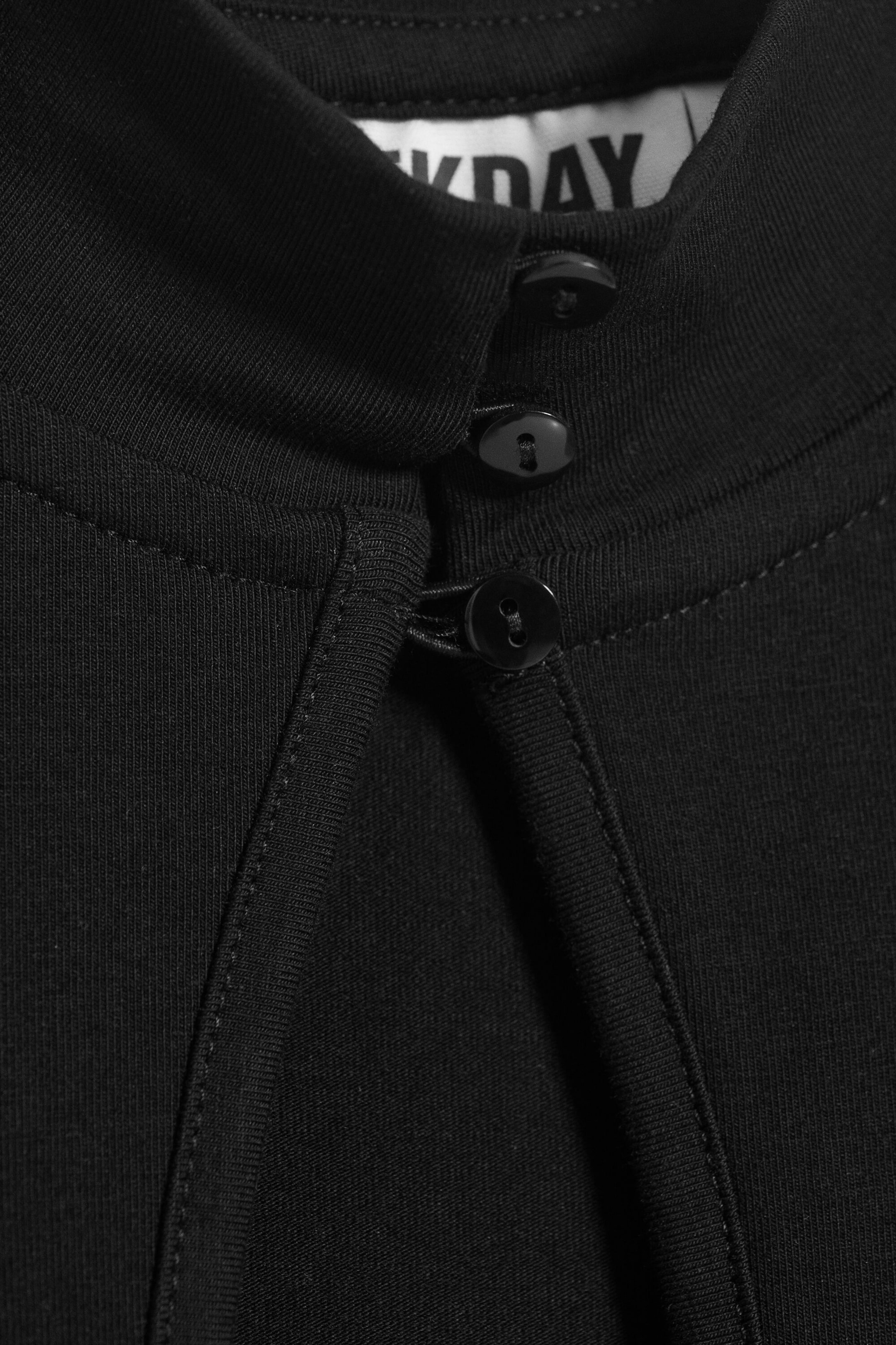 Black - Keyhole Top - 6
