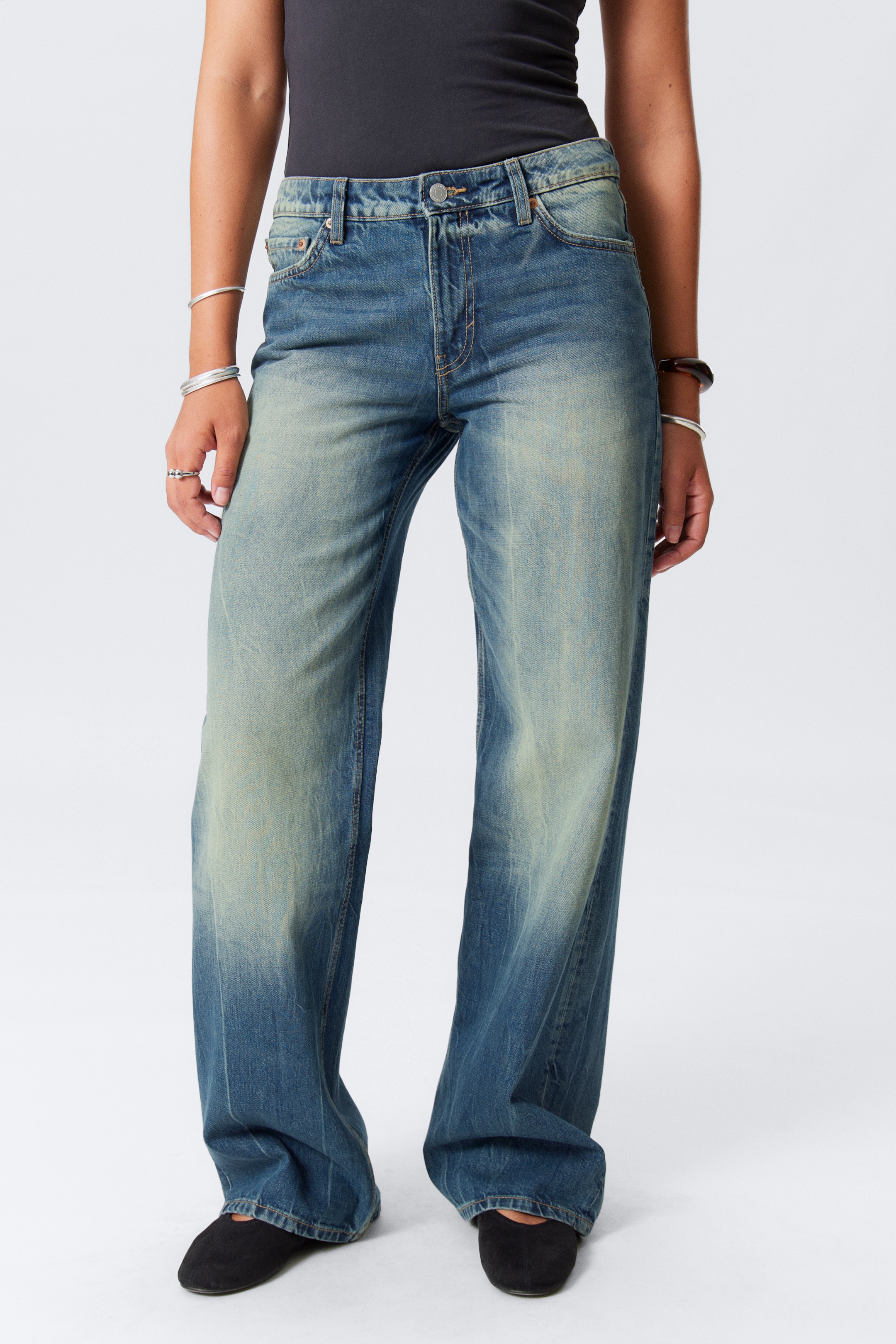 Zobacz większy obraz: Dżinsy Ample Low Rise Loose Wide Leg - Gasoline Blue - Medium Blue - ONA | H&M PL 2