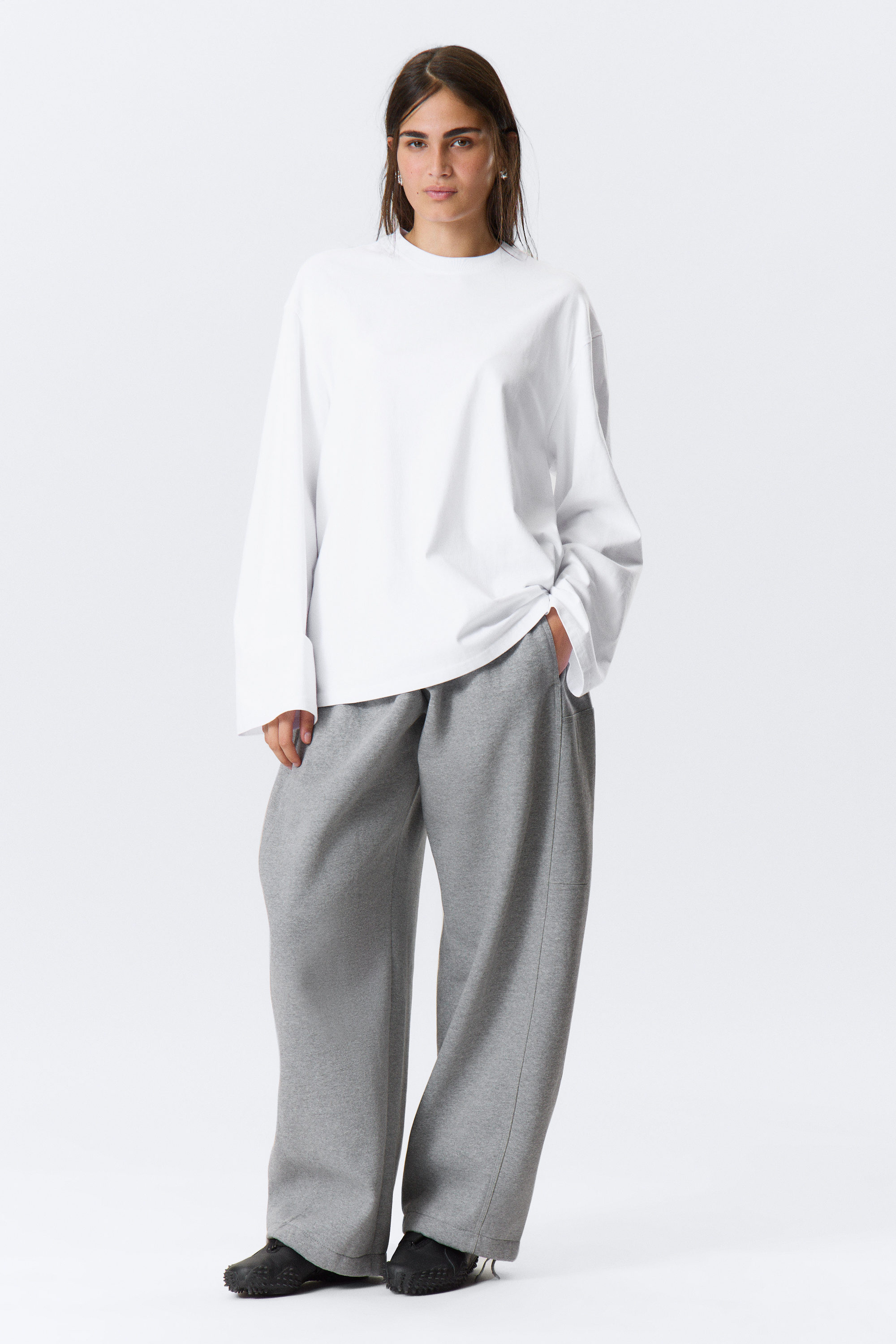 White - Oversized Long Sleeve T-shirt - 2
