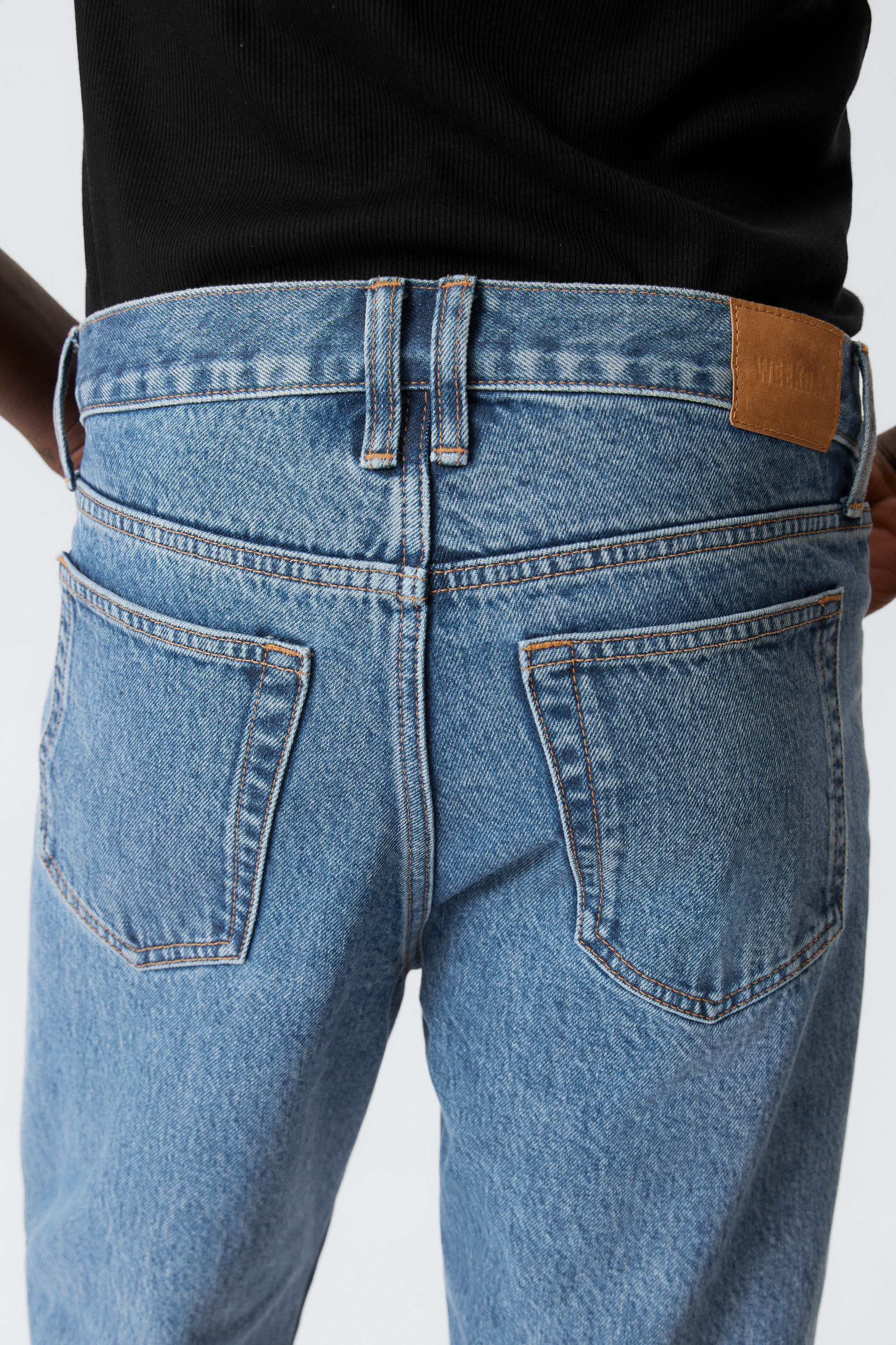 90s Blue - Medium Blue - Barrel Relaxed Tapered Leg Jeans - 3