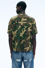 Camouflage - Bedrucktes kastiges T-Shirt - 3