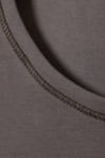 Dark Mole - Slim Fitted T-shirt - 1