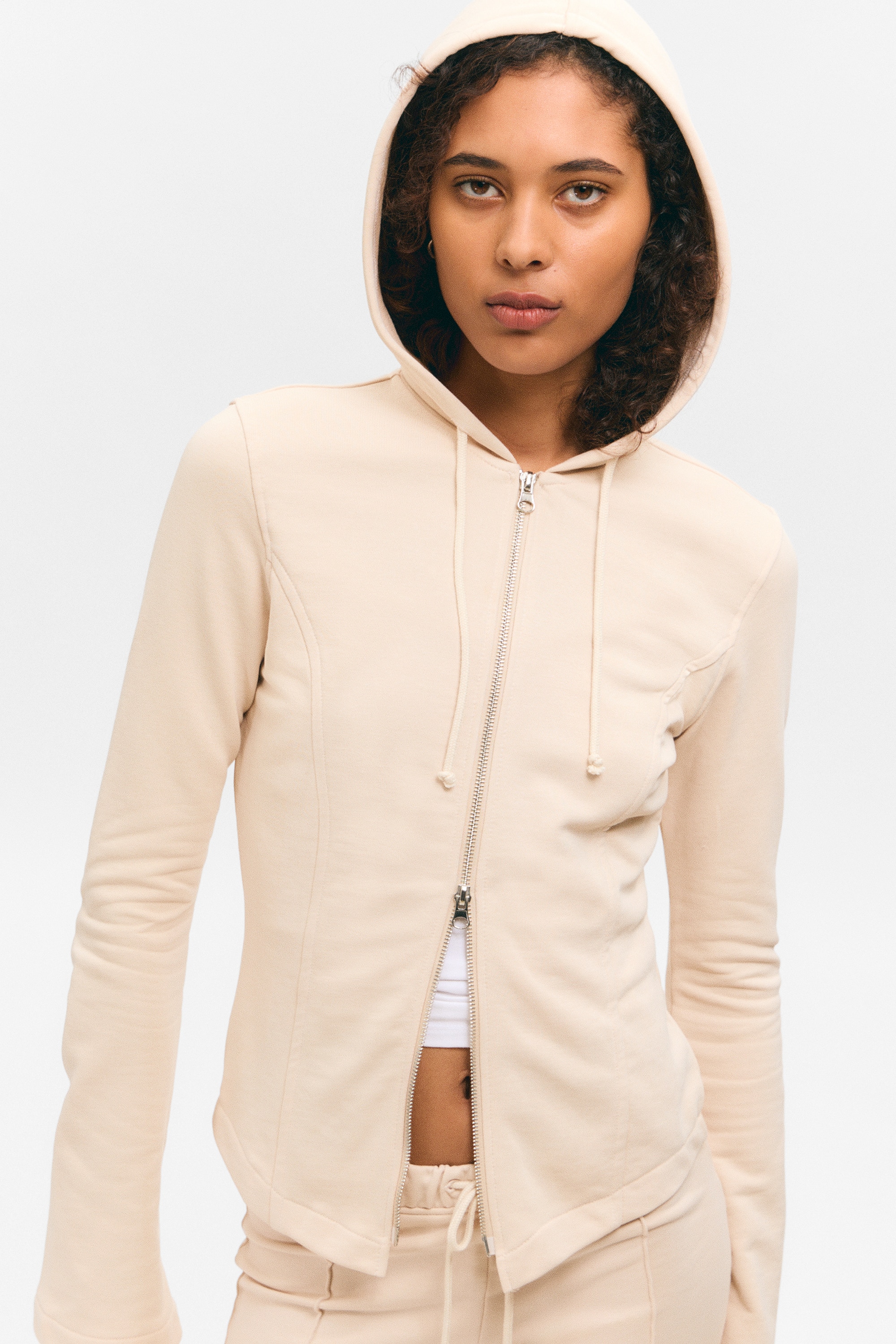 KARCSÚ CIPZÁRAS KAPUCNIS FELSŐ - Dusty Cream/Fekete