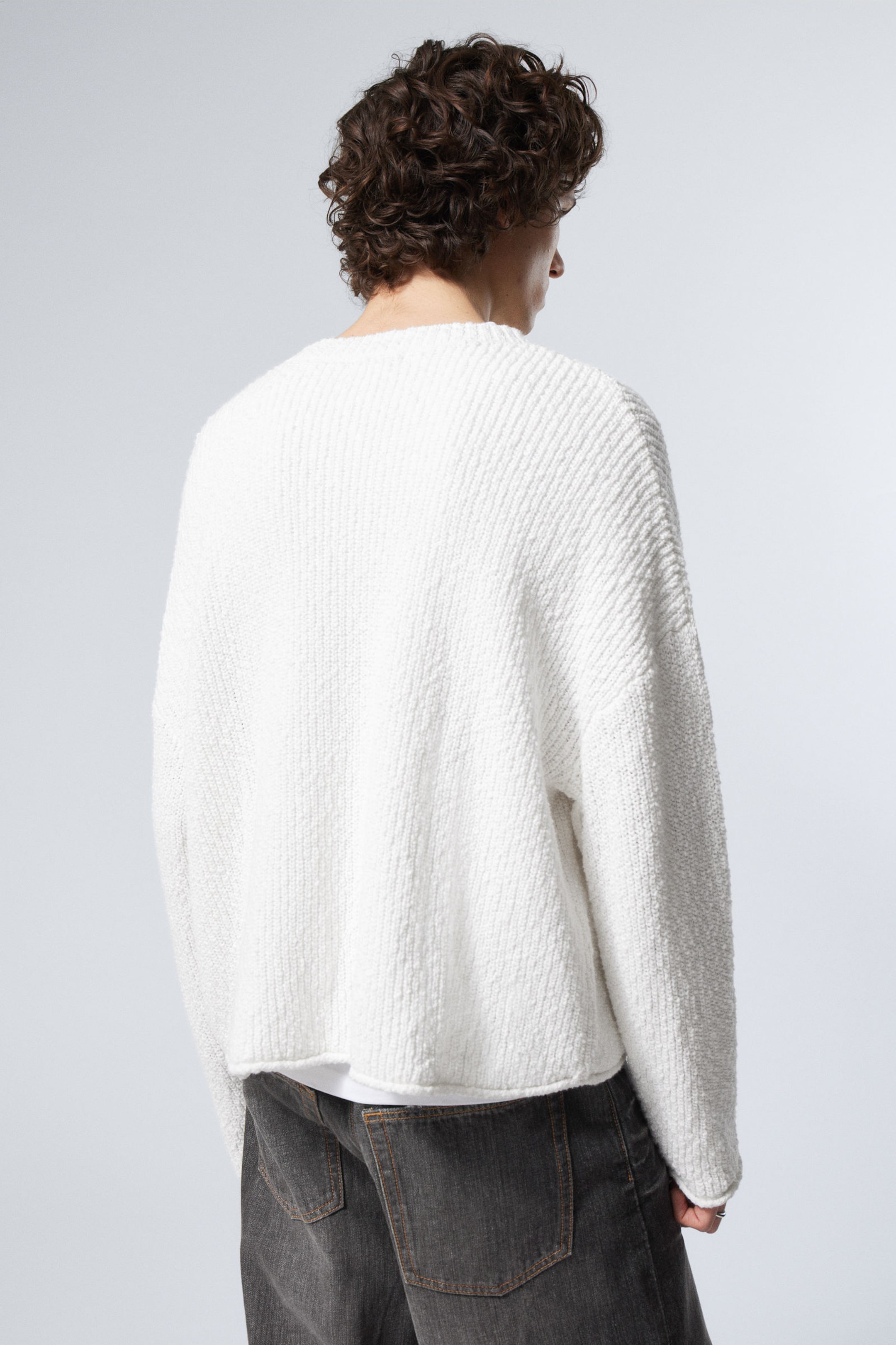 White - Boxy Knitted V-neck Sweater - 3