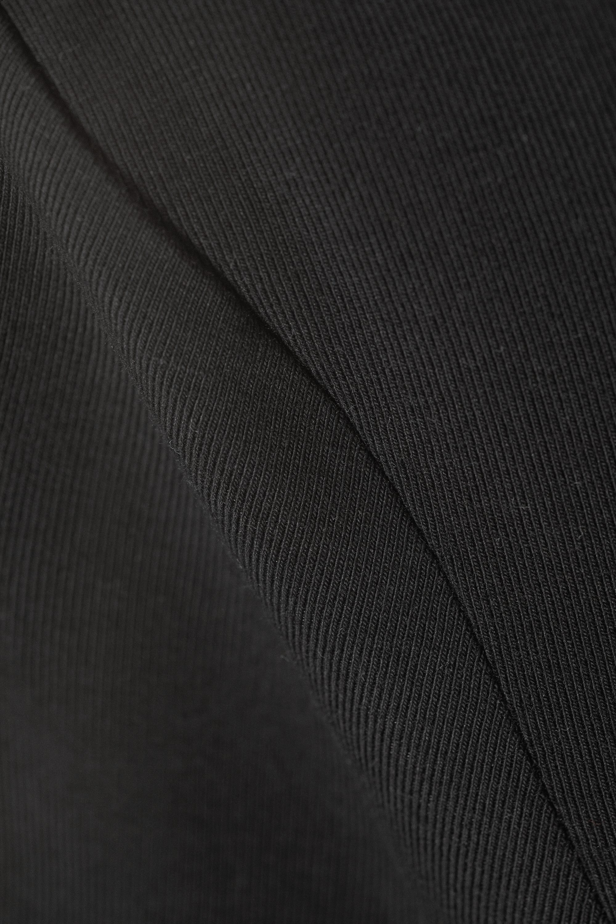 Black - Slim Fitted T-shirt - 3