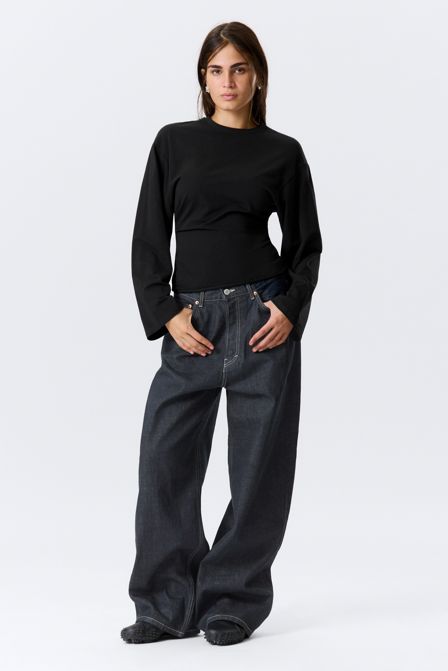 Ruched Long-Sleeved T-shirt - Black/White - 5