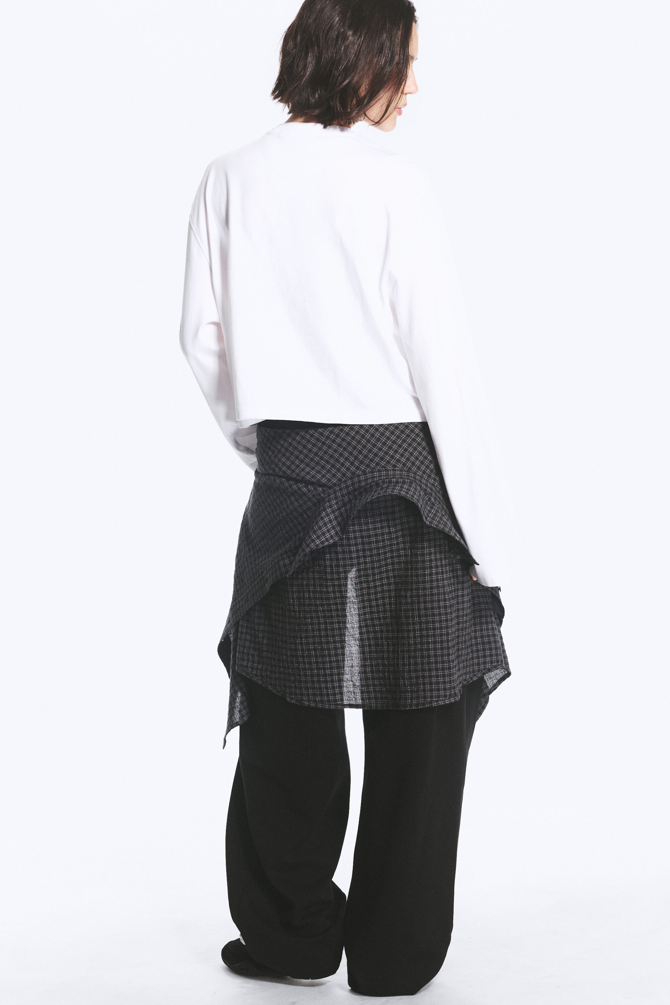 White - Cropped Oversized Long-Sleeved T-shirt - 2