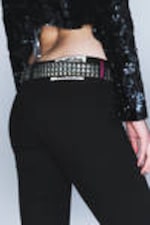Waschung "Extra Black" - Skinny-Jeans mit Schlag und niedrigem Bund - 2