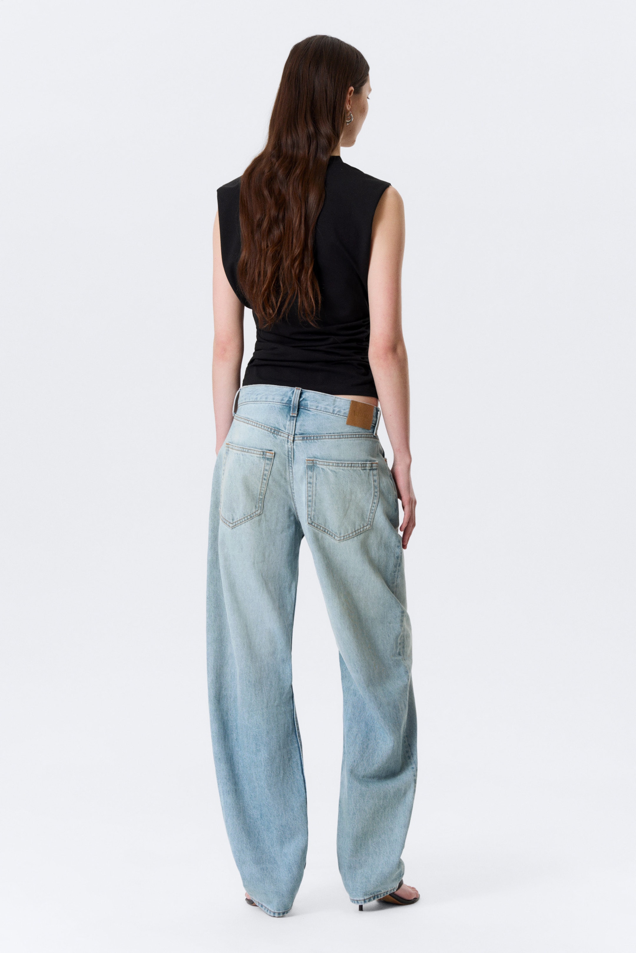 Kimberley Blue - Ljusblå - Nebula Mid Waist Loose Barrel Leg Unisex Jeans - 4