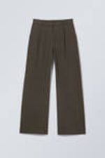 Donkertaupe - Relaxte pantalon met halfhoge taille en plooien - 0