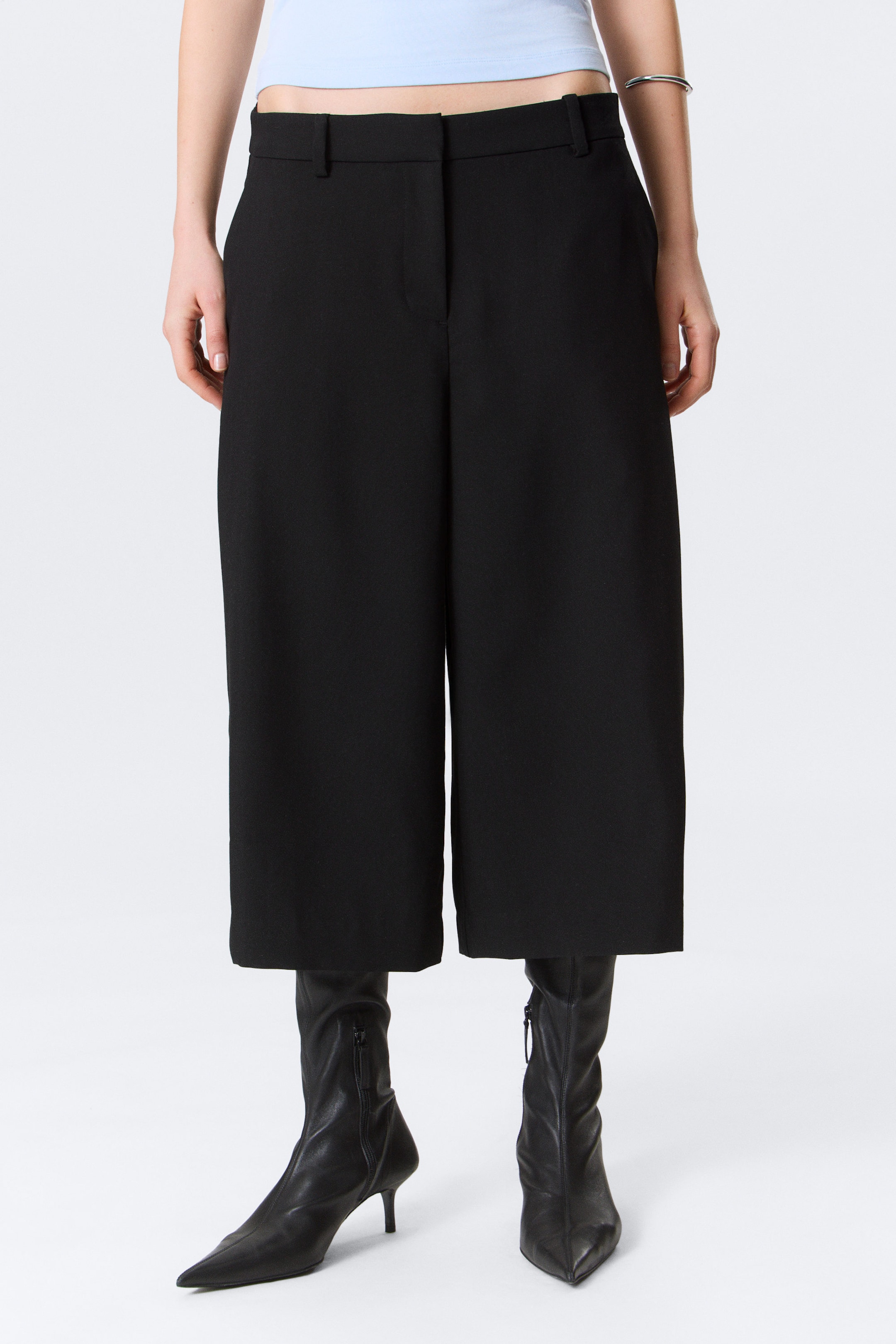 Black - HANNE H CAPRI SUITING TROUSERS - 2