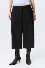 Black - HANNE H CAPRI SUITING TROUSERS - 1