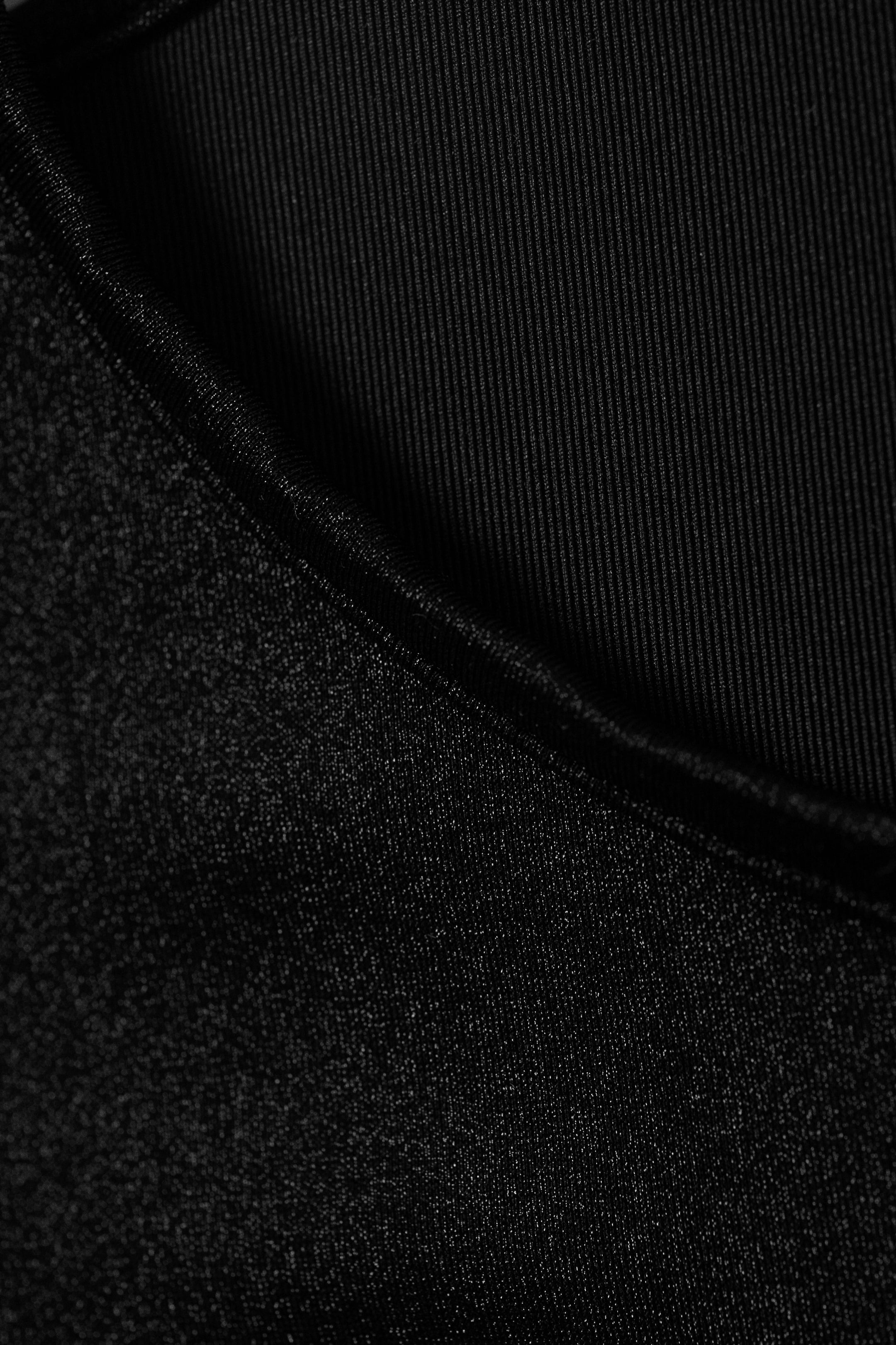 Schwarz - Nylon-Bodysuit mit Cut-outs - 2