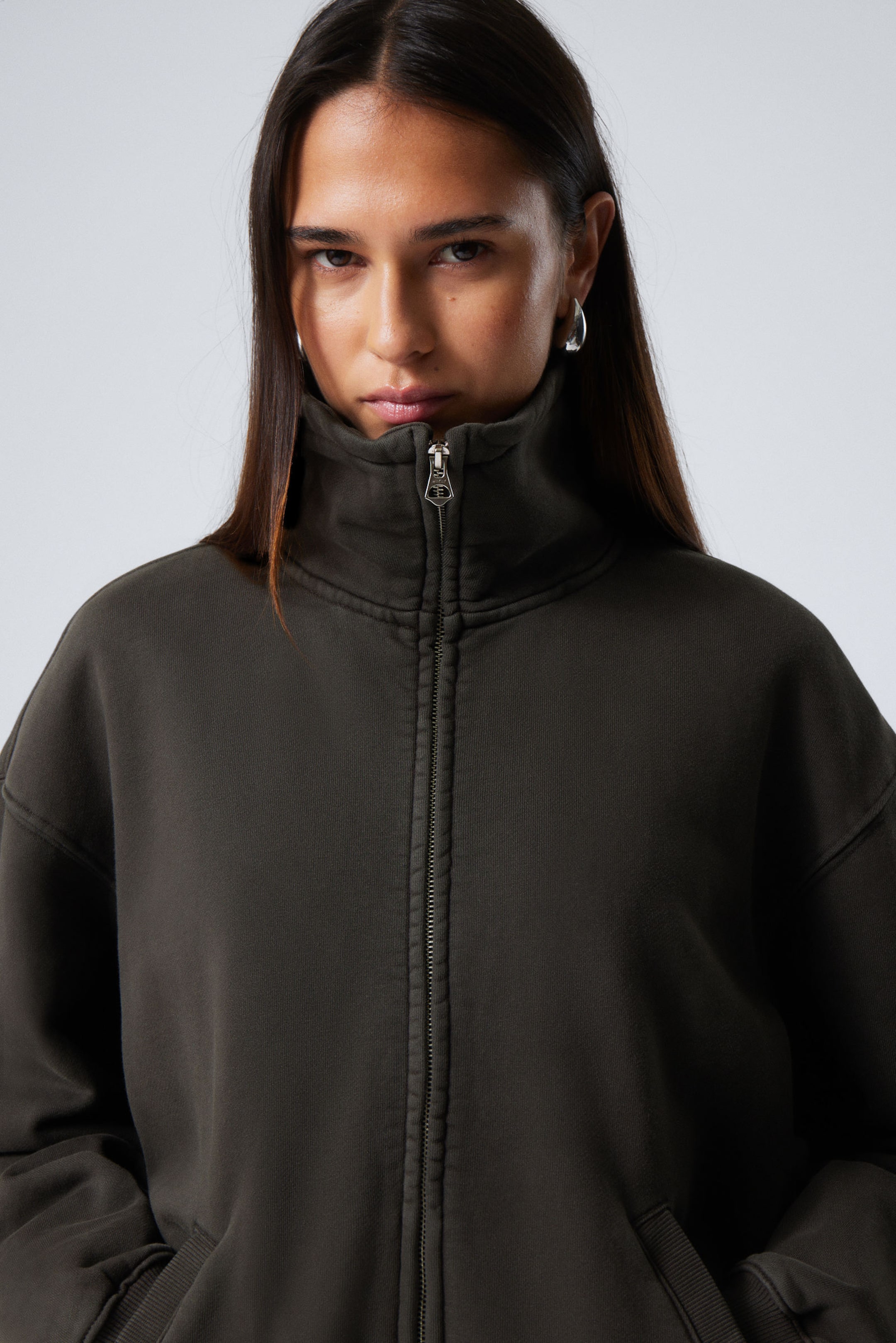 Dunkelgrau verwaschen - Lockerer Zip-Cardigan mit Trichterkragen - 2