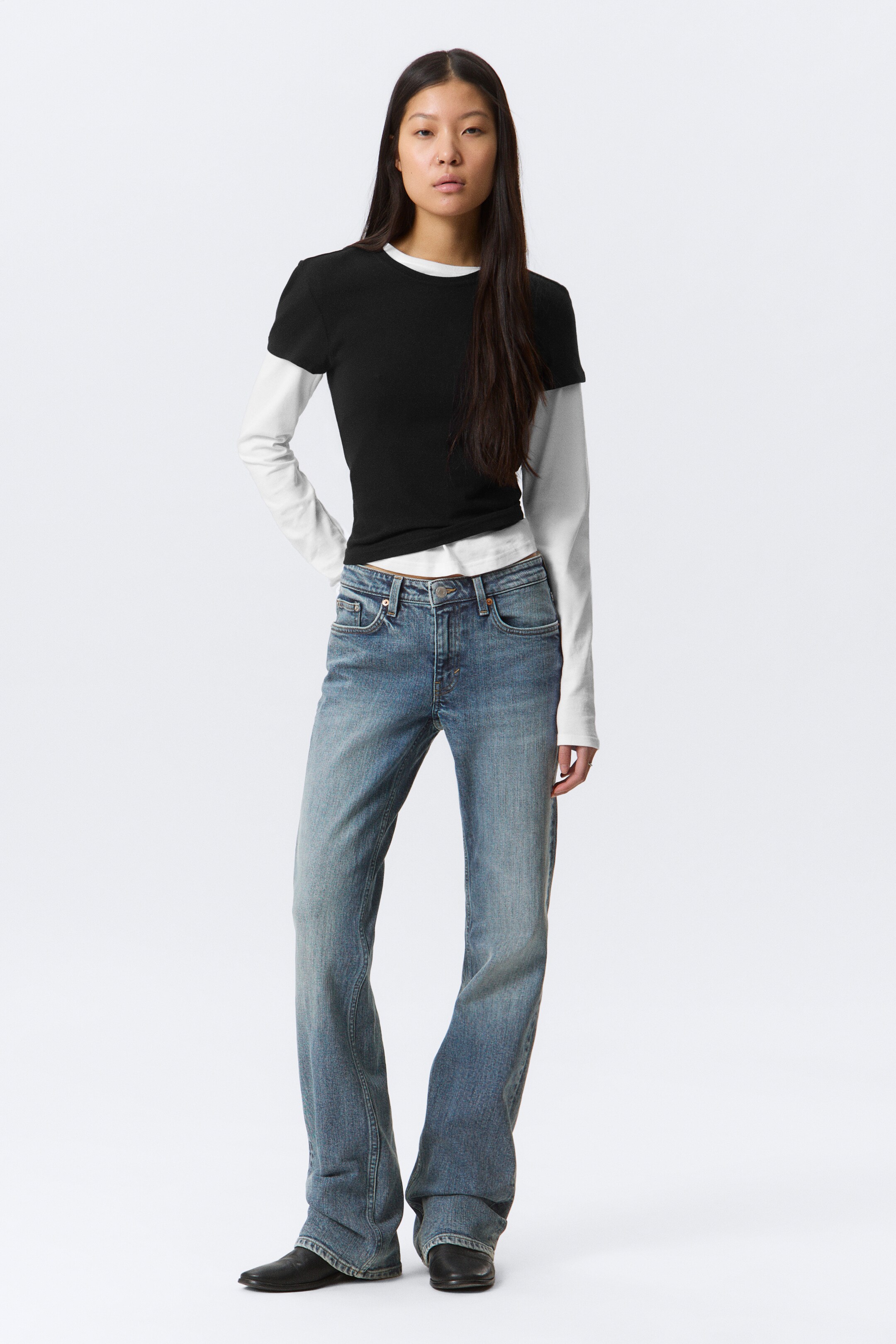 Grotere afbeelding bekijken: Tension Slim Bootcut Leg Jeans met halfhoge taille - Thunder Blue - Dark Blue - DAMES | H&M NL 1