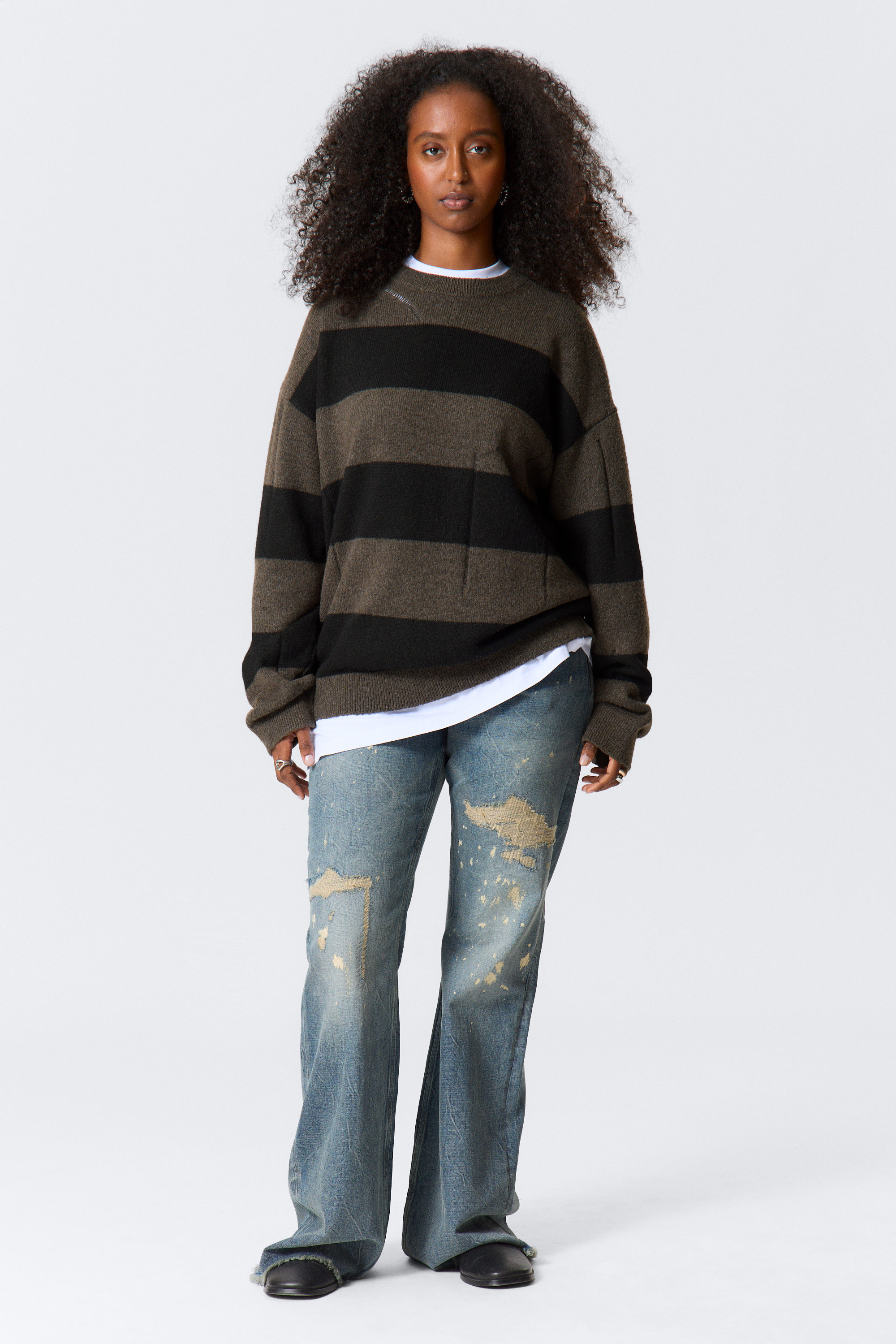 Braun & schwarz gestreift - Gestreifter Strickpullover im Used-Look - 2