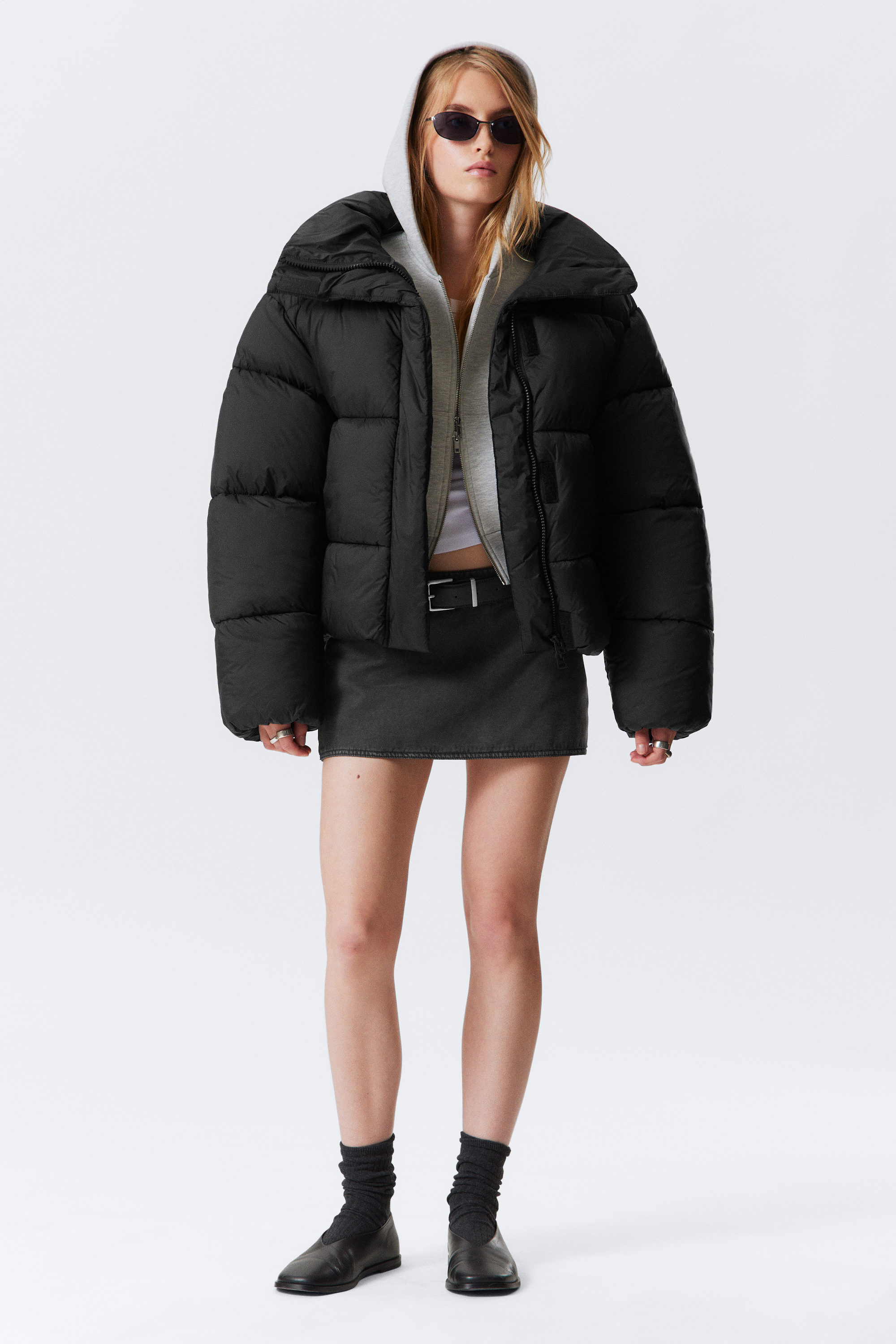 Svart - Kort oversized pufferjacka - 1