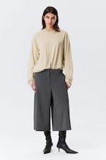 Light Beige - Long-Sleeved Boxy Cotton T-shirt - 1
