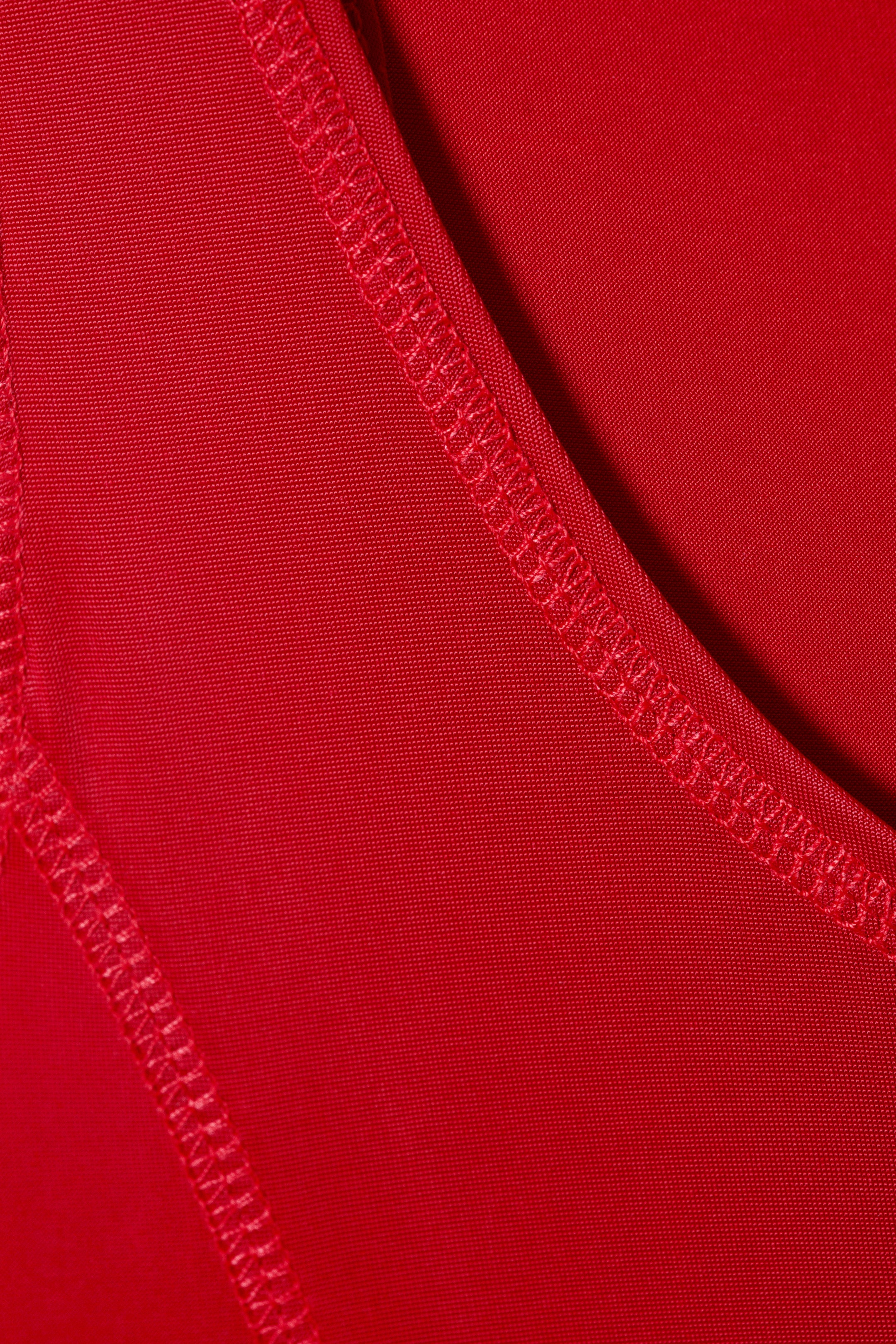 Visa större bild: Sportig fit-and-flare maxiklänning - Röd - DAM | H&M SE 2