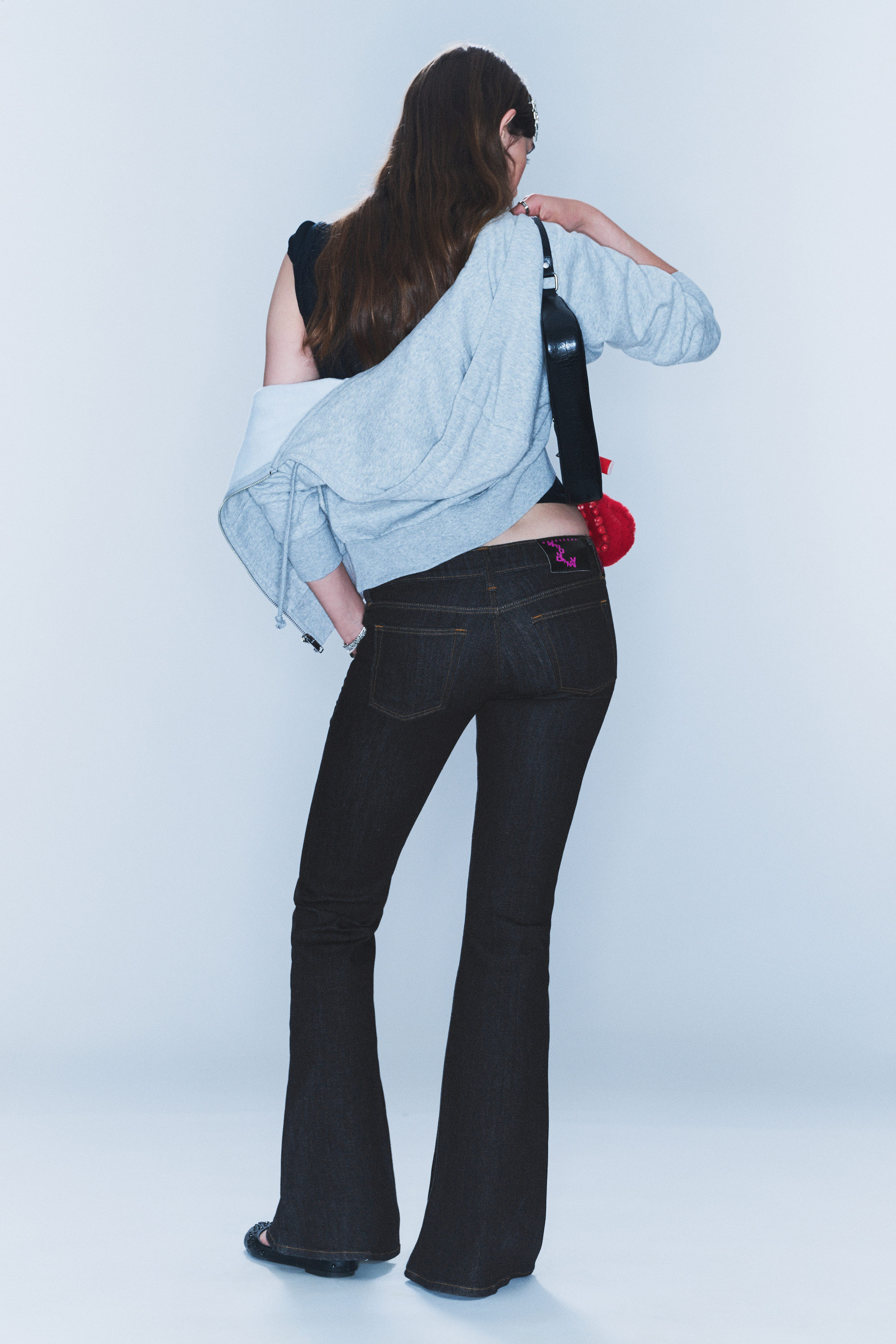 Waschung "Extra Blue" - Skinny-Jeans mit Schlag und niedrigem Bund - 2