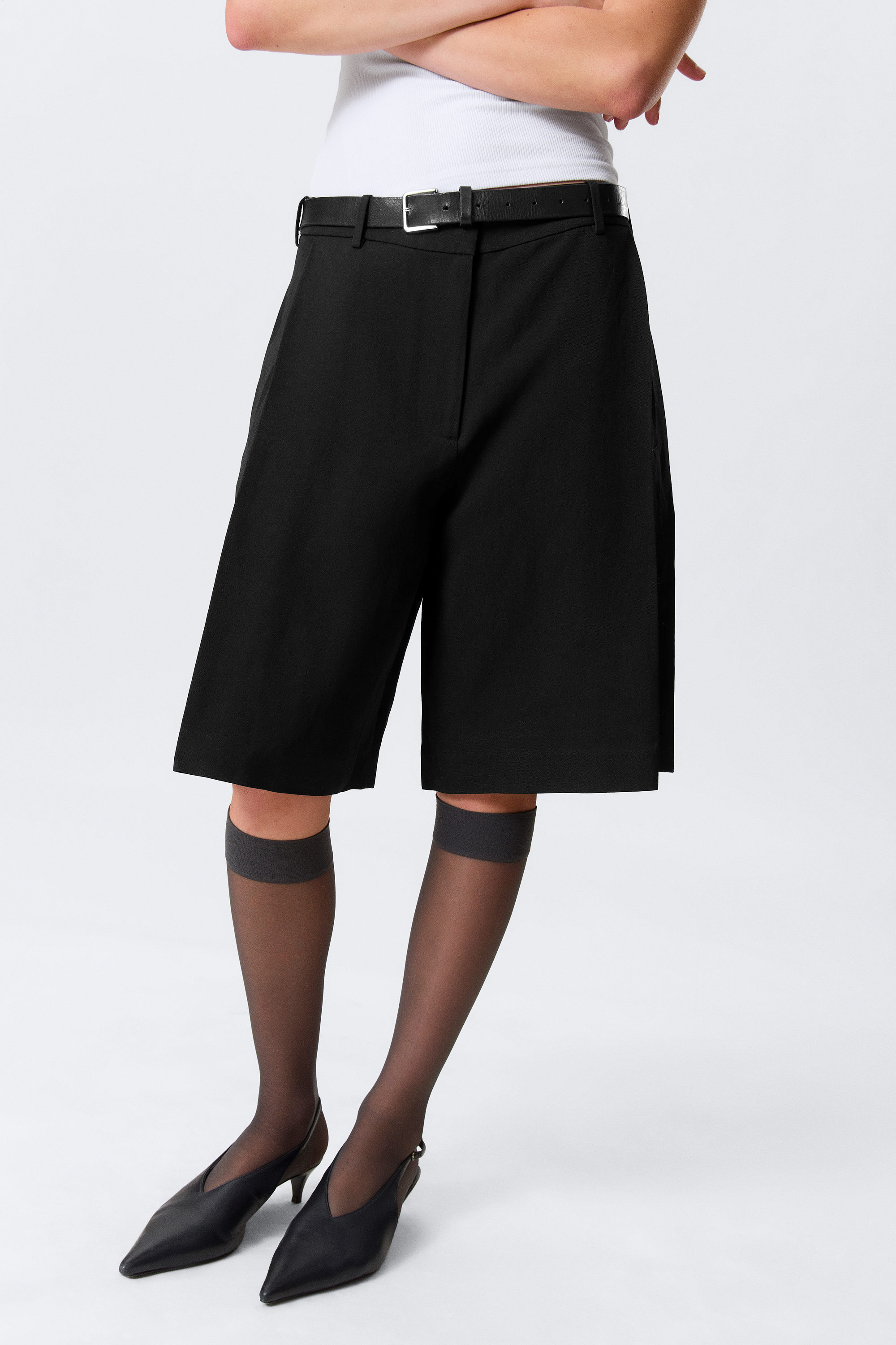 Black - Low Rise Linen-Blend Suiting Shorts - 2
