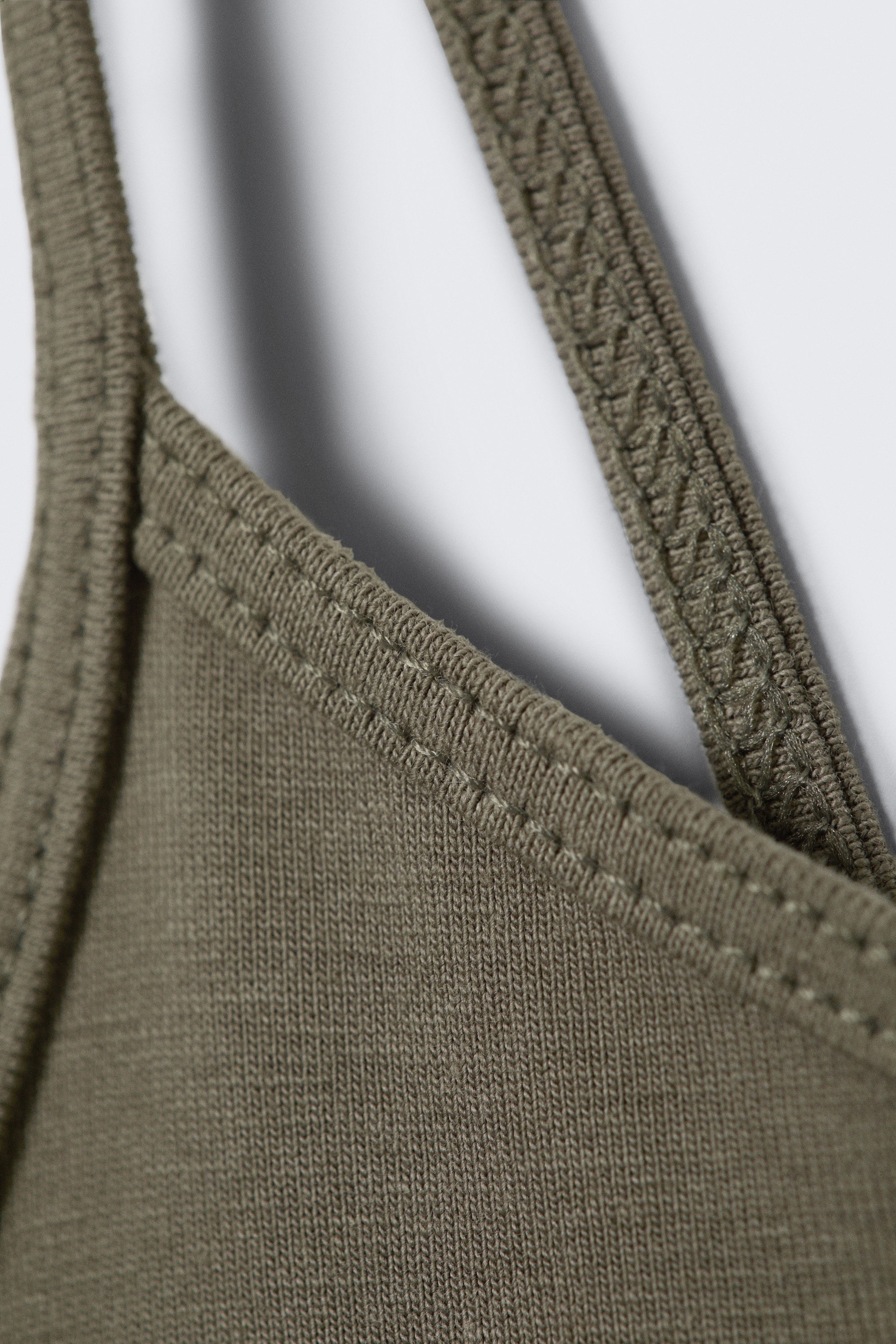 Grau - Schlankes Baumwoll-Unterhemd mit V-Ausschnitt - 4