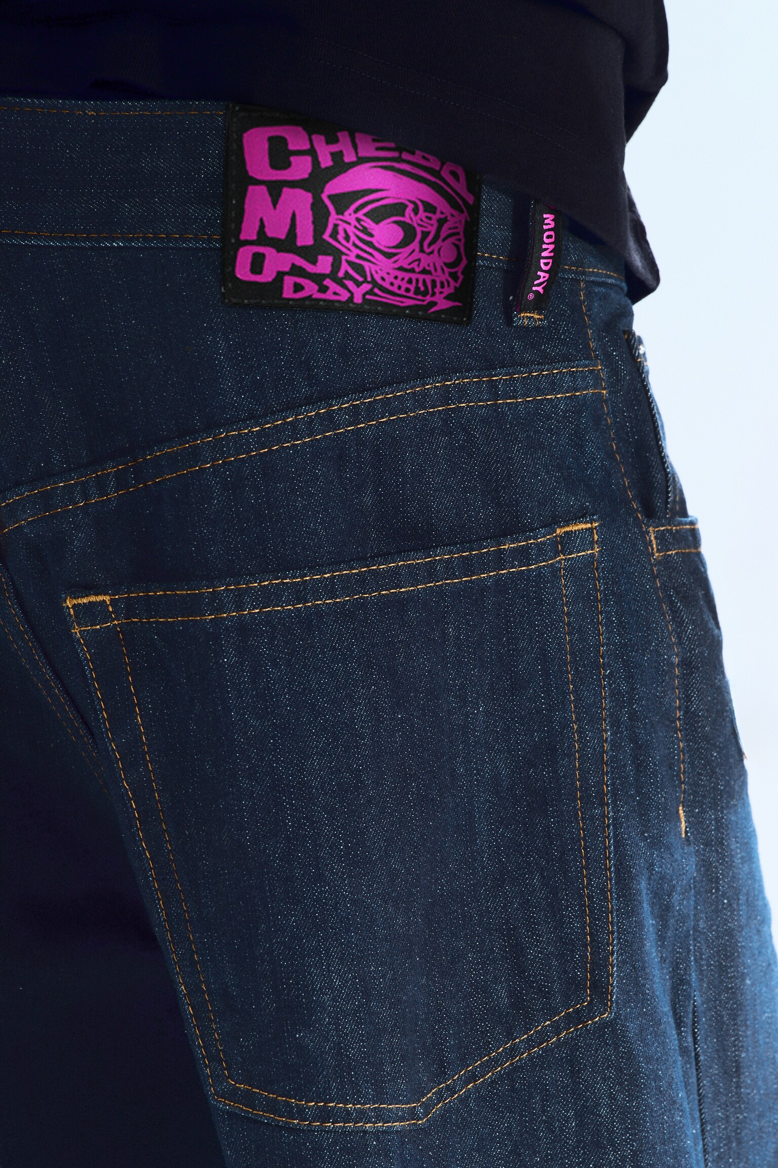 Looser Regular Waist Loose Straight Jeans - Blue/Extra Black Rinse - 6