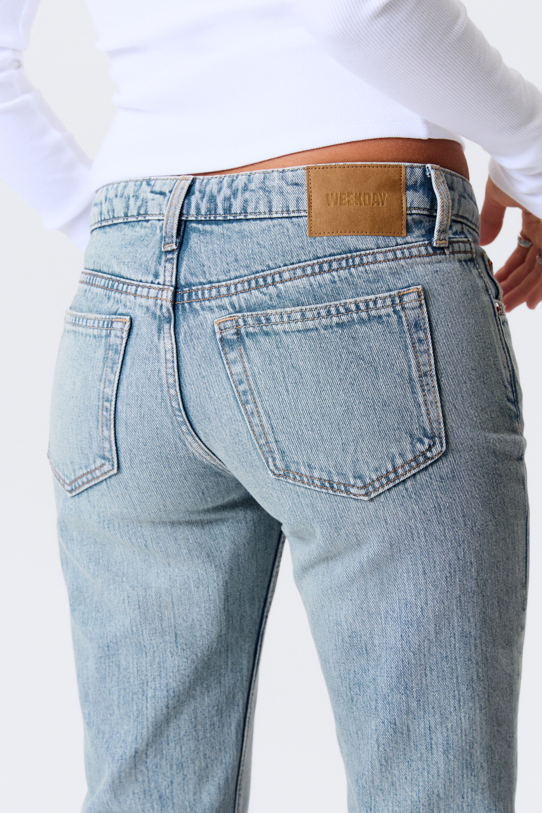 Ver imagem maior: Calças de ganga justas de cintura descida Nova - Lip Blue - Azul-claro - SENHORA | H&M PT 3