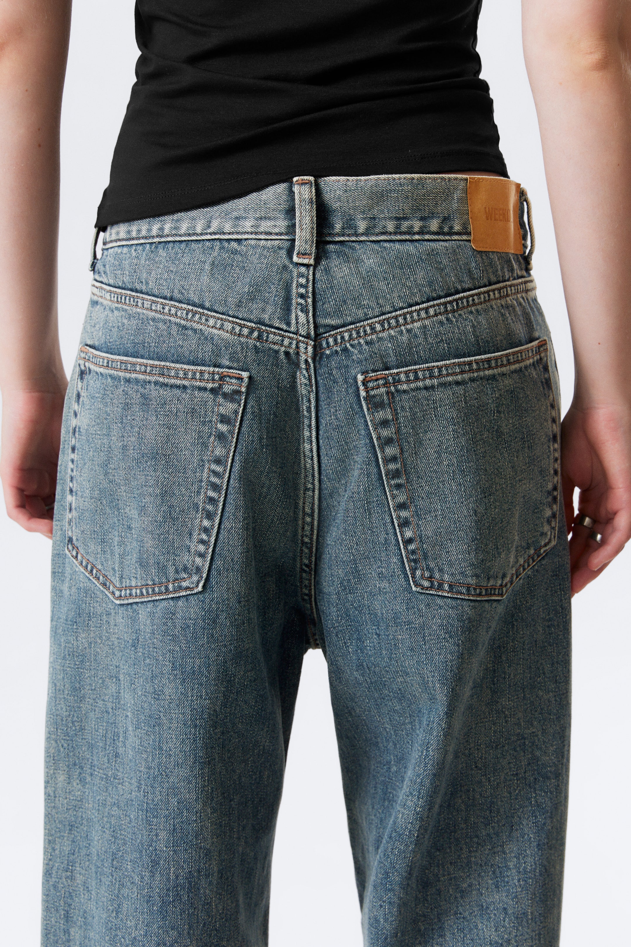 Zobacz większy obraz: Dżinsy Galaxy Loose Straight Leg - Second Blue - Blue - ON | H&M PL 4