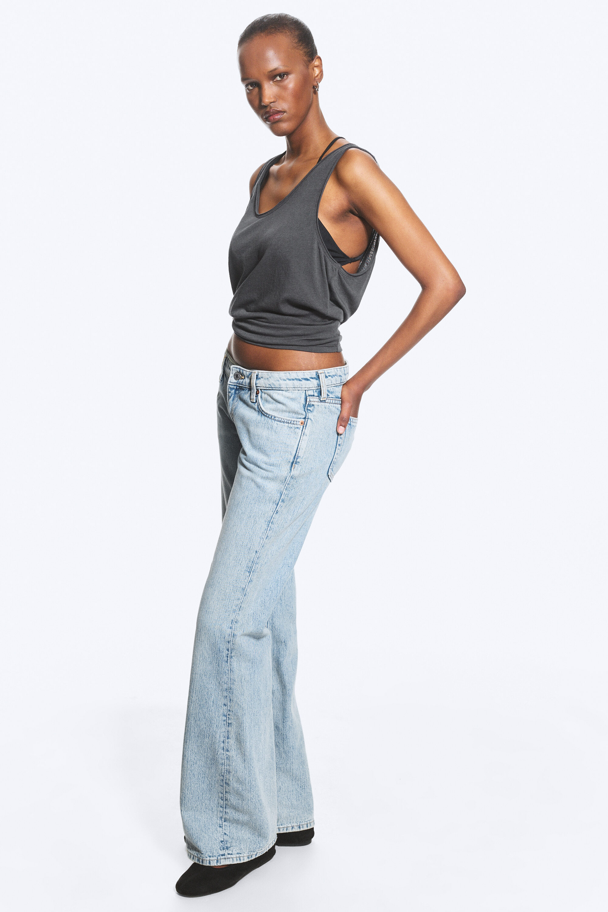 ノバ【7・11】 nova low rise slim bootcut jeans - Lip Blue - Light Blue | Weekday WW