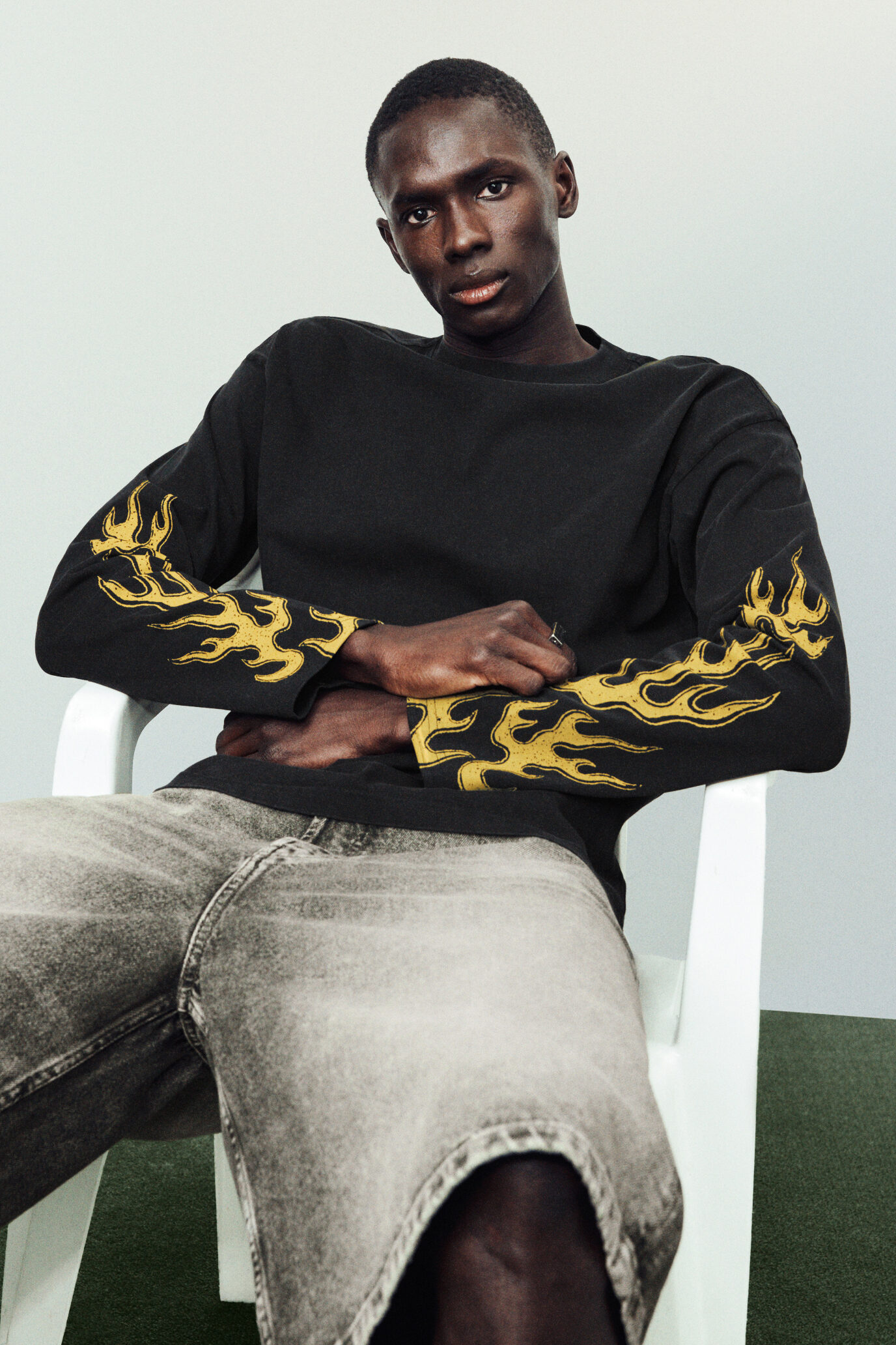 great boxy graphic long sleeve t-shirt - Black - Riftborn | Weekday GB