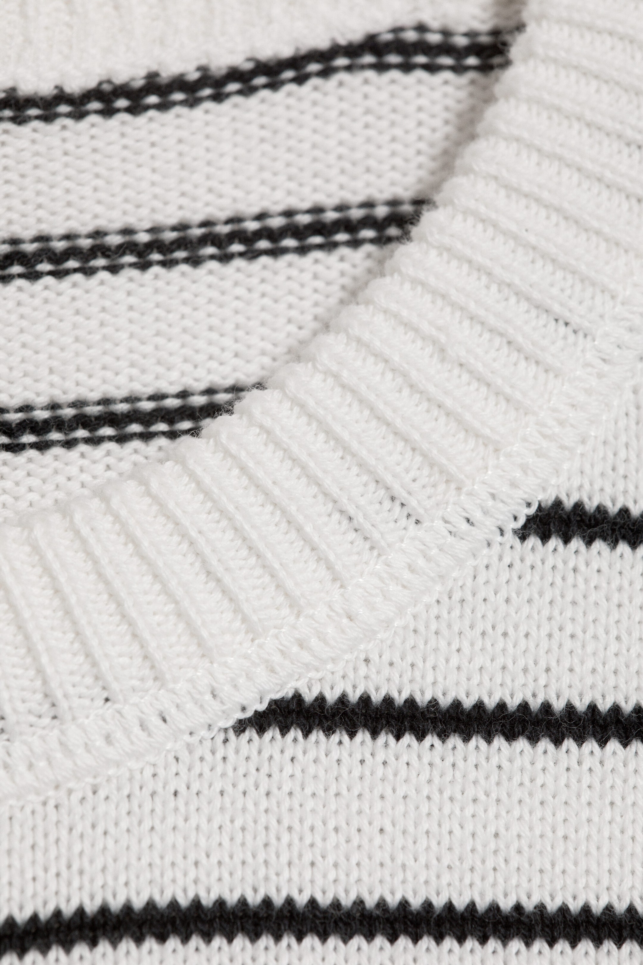 Weiß gestreift - Gestrickter Baumwollpullover - 5