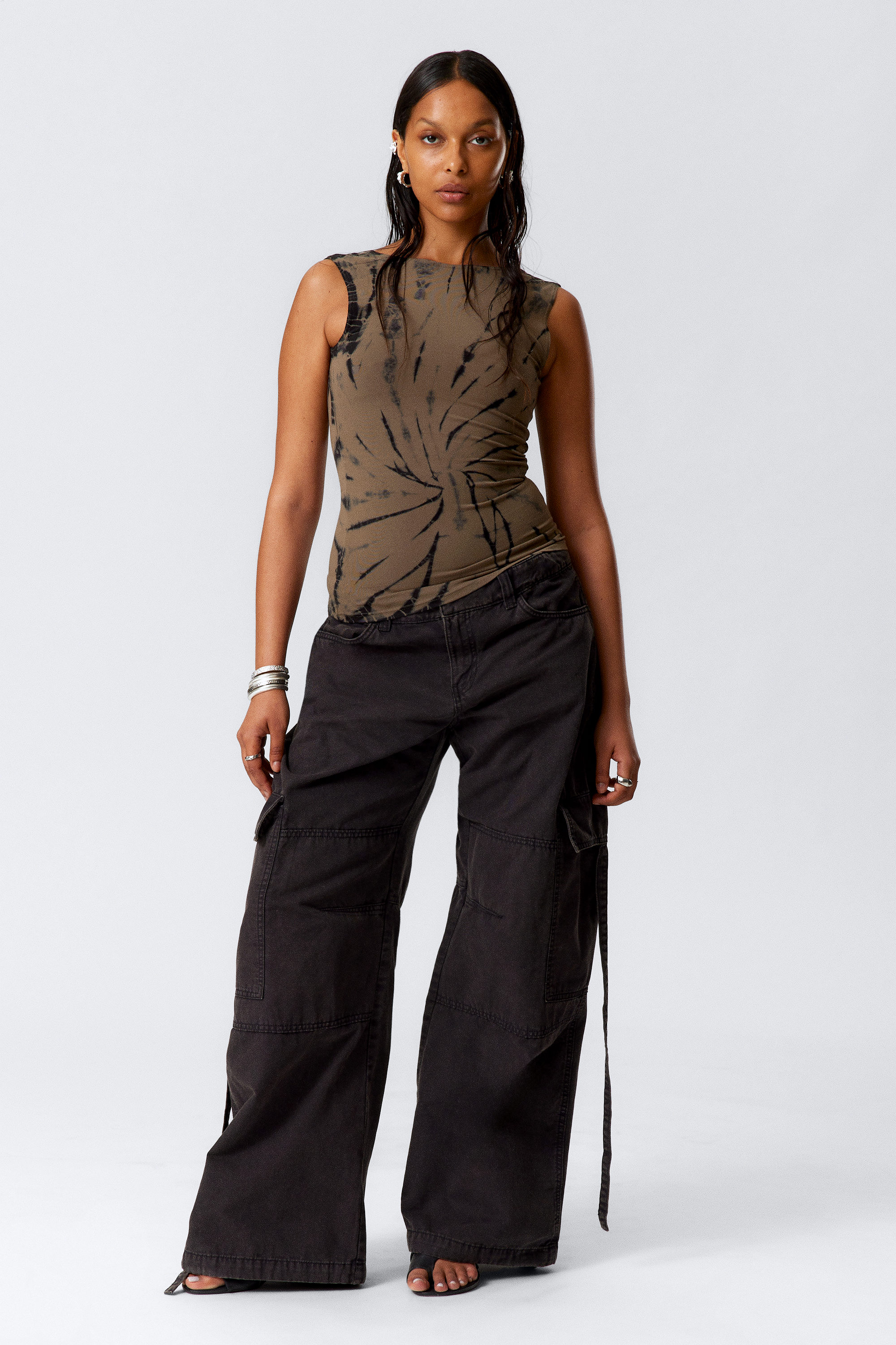 Dark Mole Tie-Dye - Open Back Boat-Neck Tank Top - 2