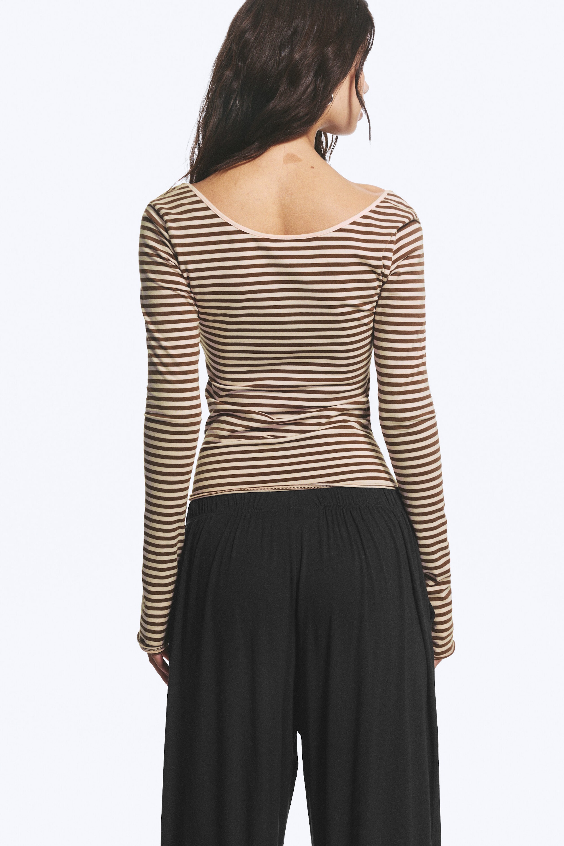Light Pink/Brown Stripe - Long-Sleeved Slim Fit Scoop Neck Top - 3