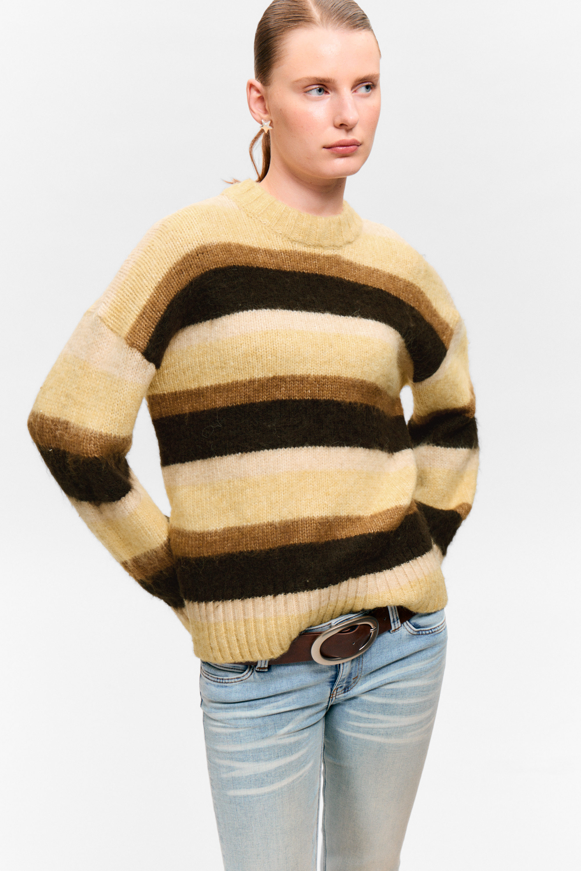 Staubgelb & Braun gestreift - Flauschiger Strickpullover mit lockerer Passform - 1