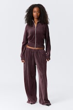 Dunkle Pflaume - Minijacke aus verwaschenem Samt - 1