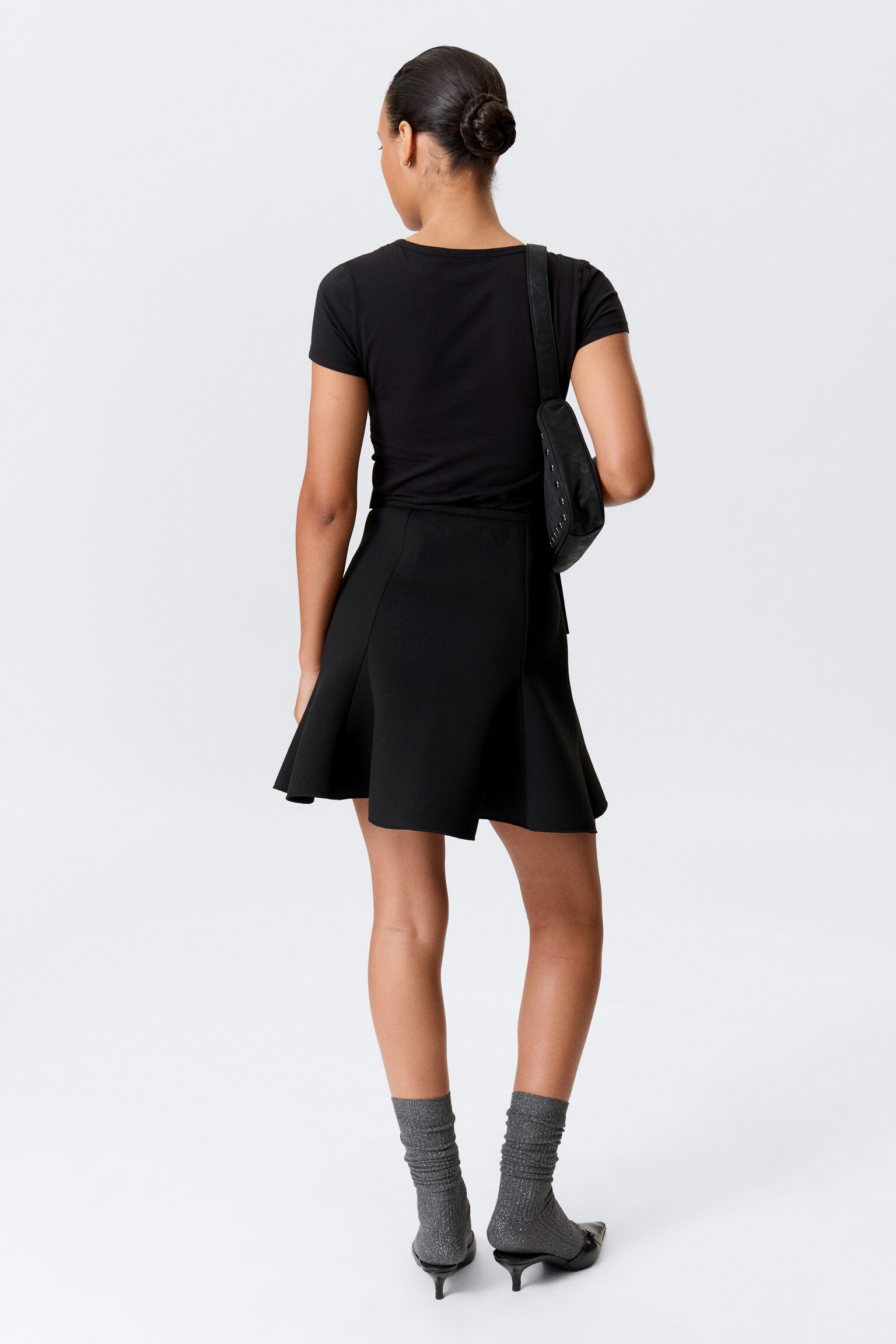 Mid-Rise Bell-Shaped Midi Skirt - Black - 3