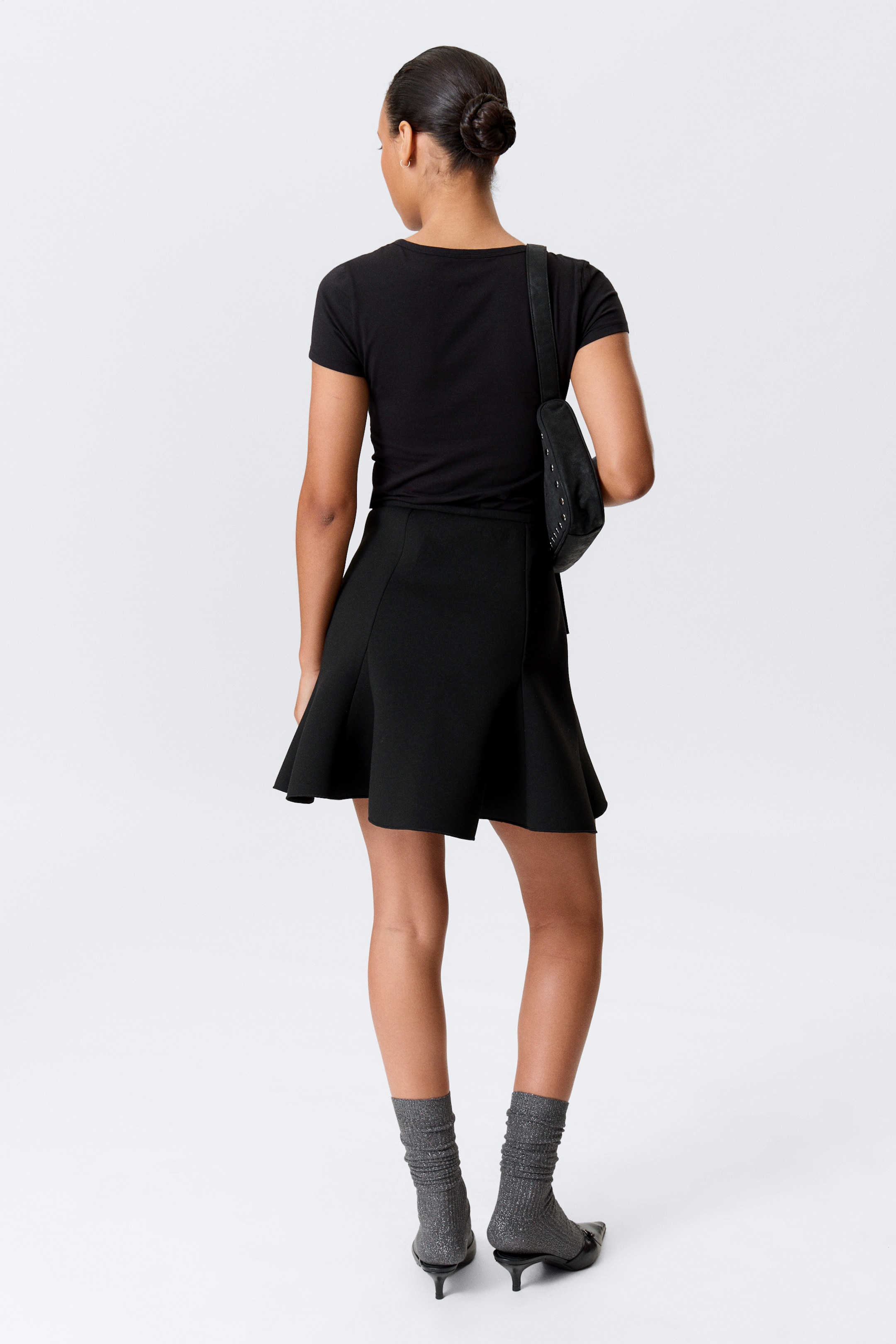 Agrandir l'image: Jupe midi évasée taille mi-haute - Noir - FEMME | H&M FR 4