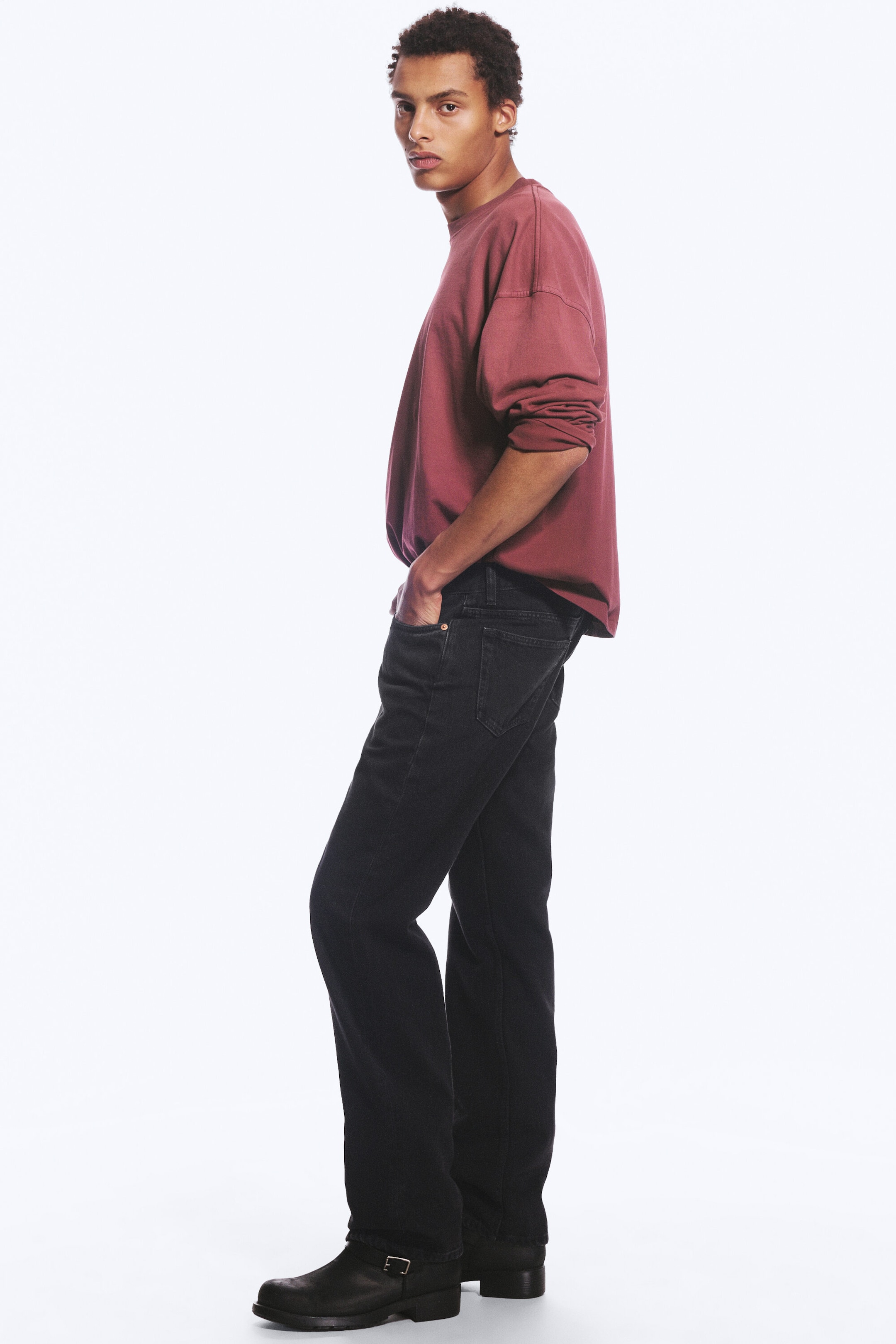 Tuned Black - Svart - Space Mid Waist Relaxed Straight Jeans - 3