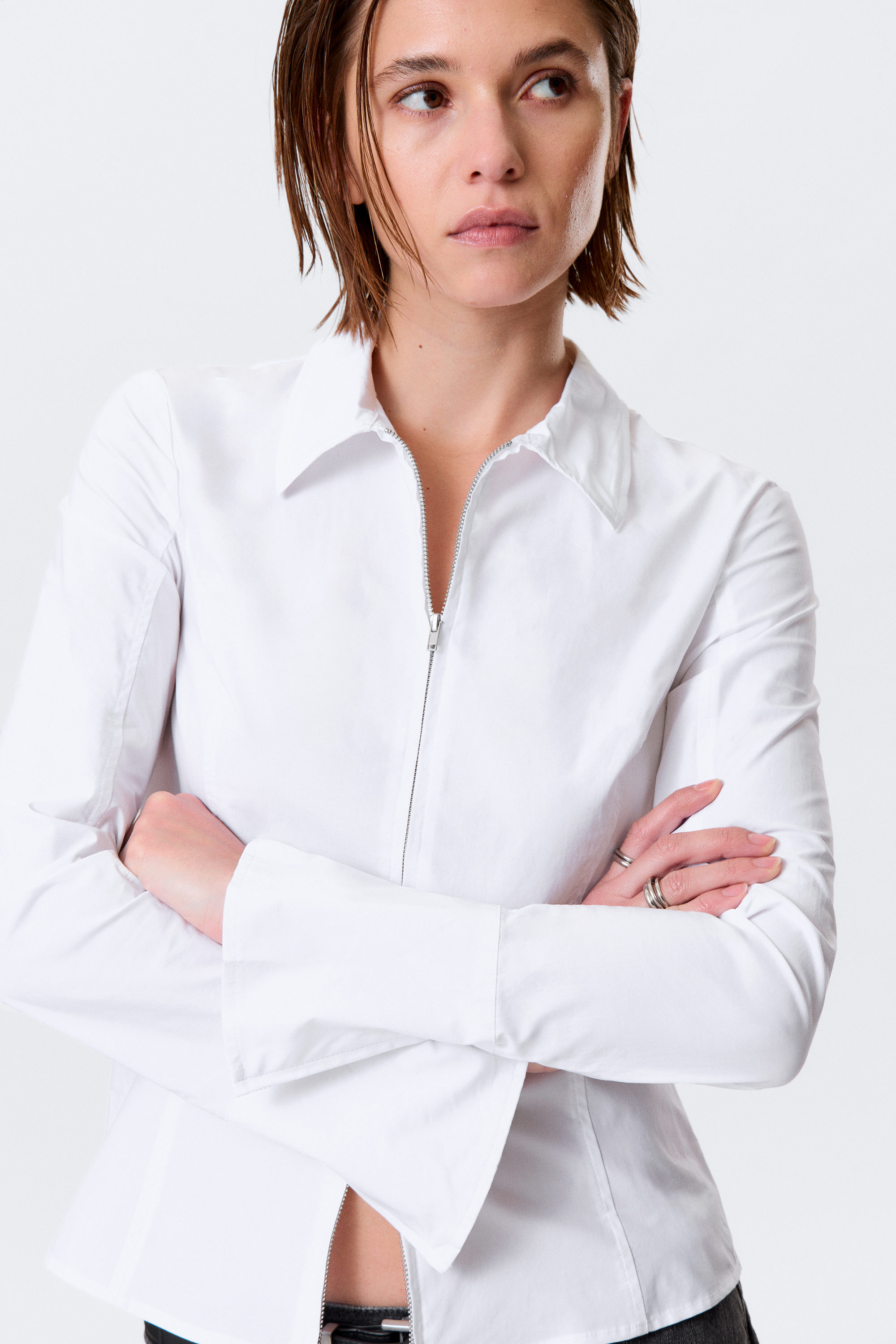 White - Long-Sleeved Fitted Zip Shirt - 2