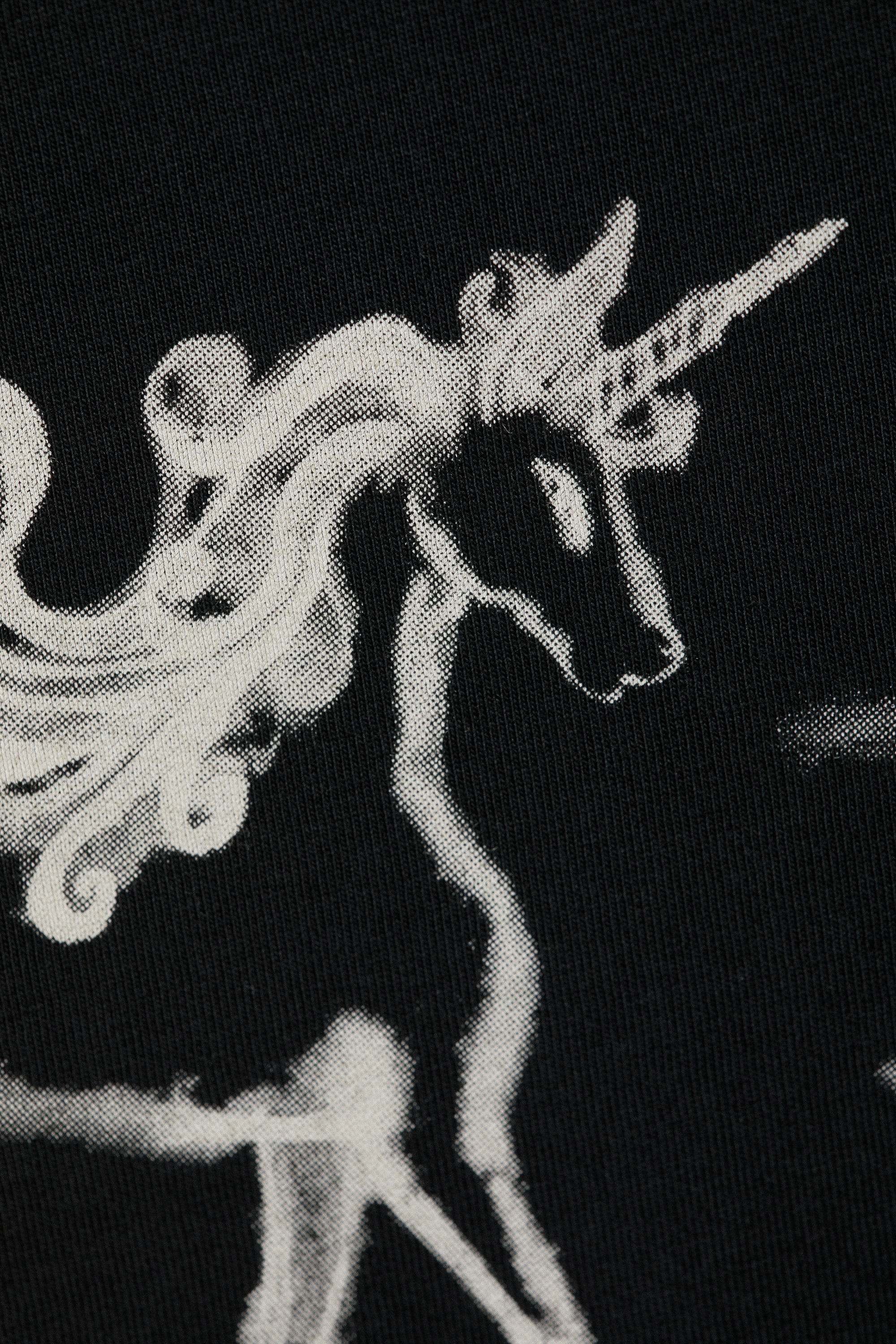 rosabel printed baby tee - Black - Unicorn | Monki GB