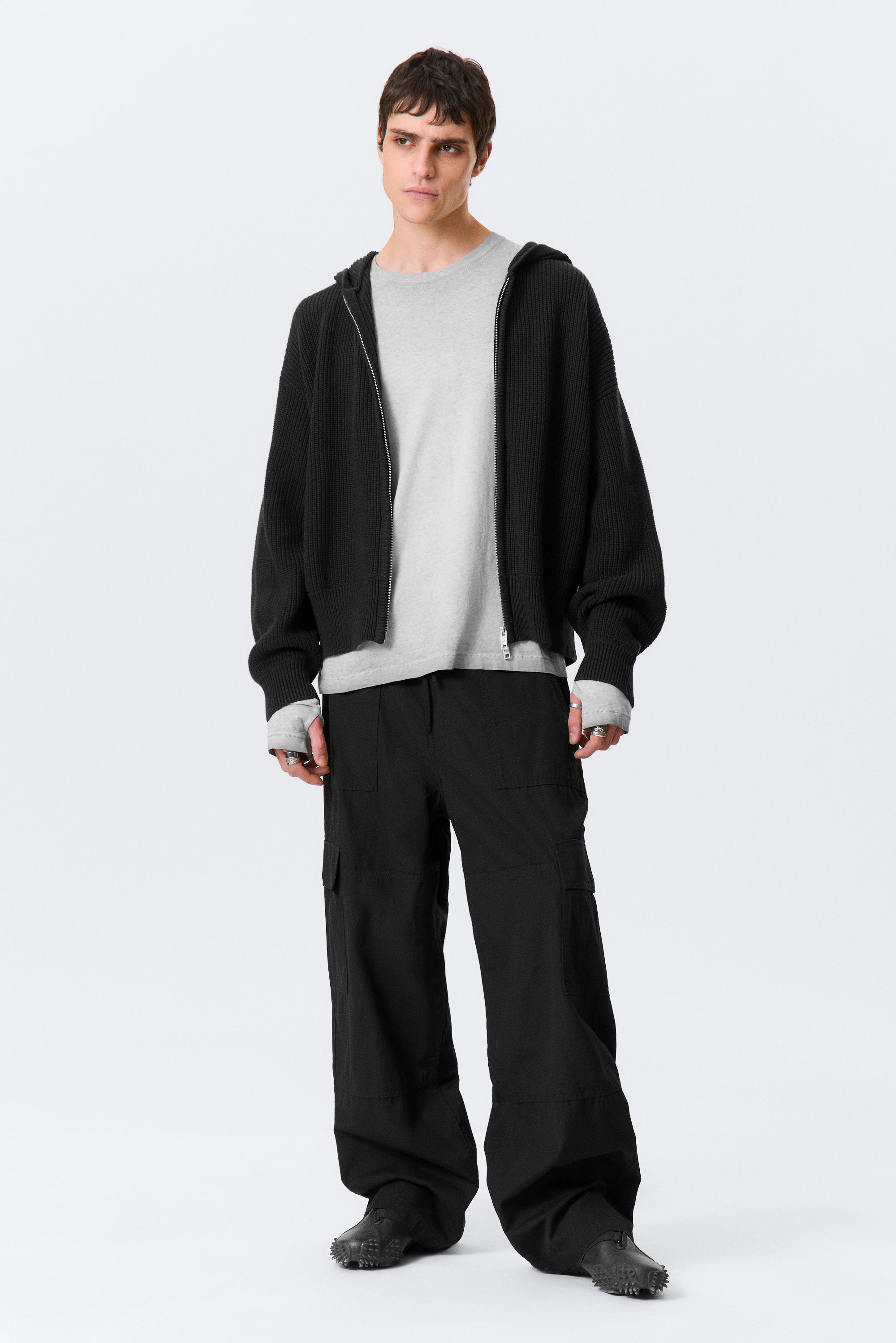 Black - Boxy Knitted Hoodie - 2