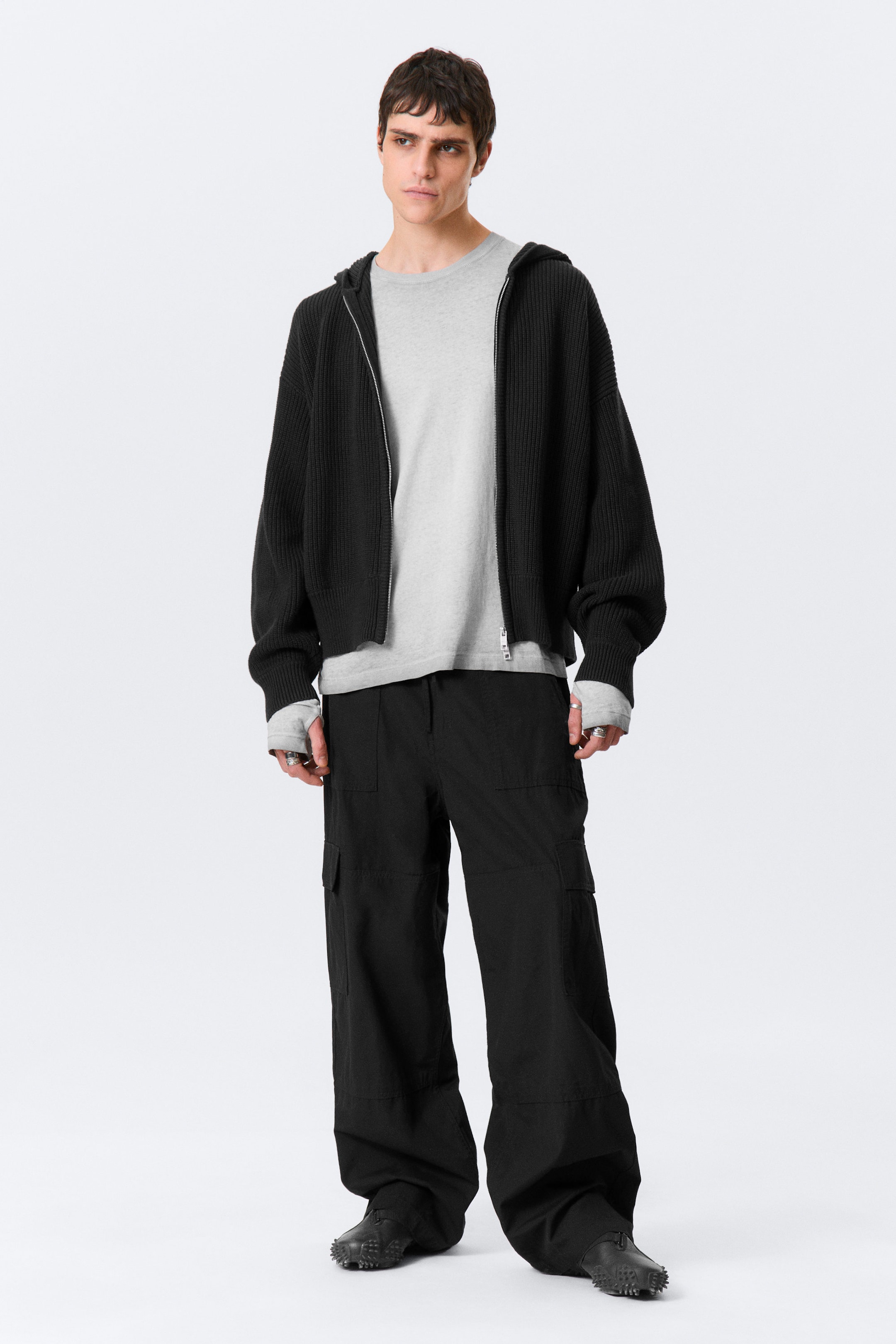 Black - Boxy Knitted Hoodie - 2