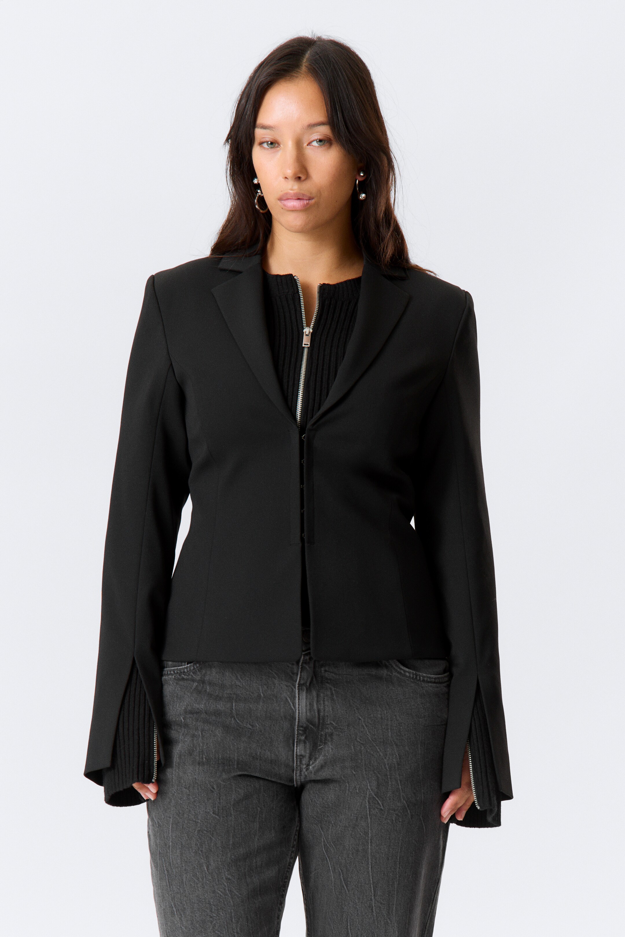 Grotere afbeelding bekijken: Fitted Blazer with Vented Sleeves - Zwart - DAMES | H&M BE 1
