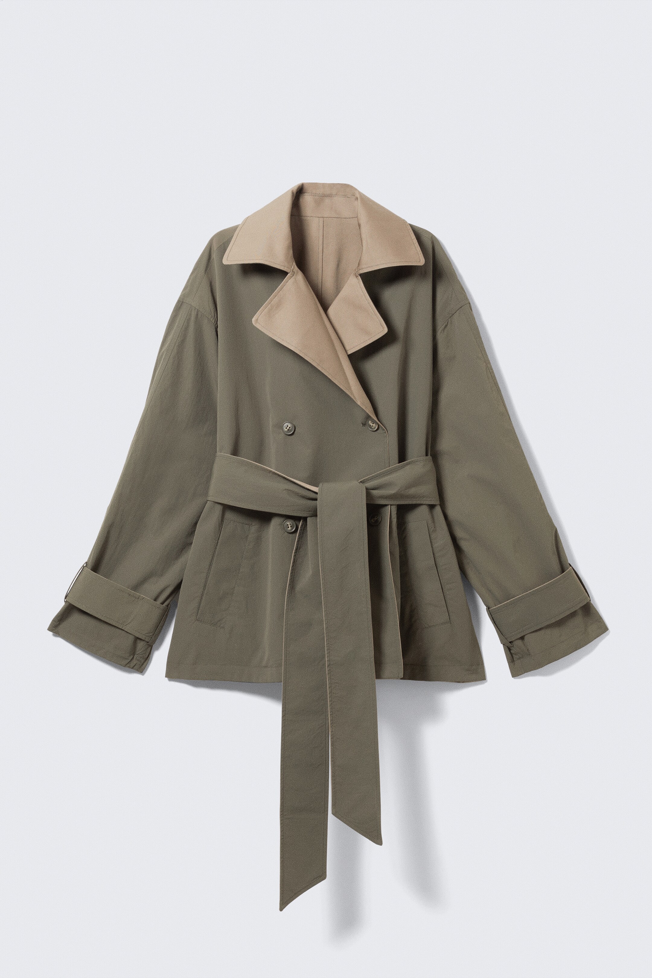 Ver imagen más grande: Gabardina cruzada, corta y reversible - Beige y verde caqui - MUJER | H&M ES 7