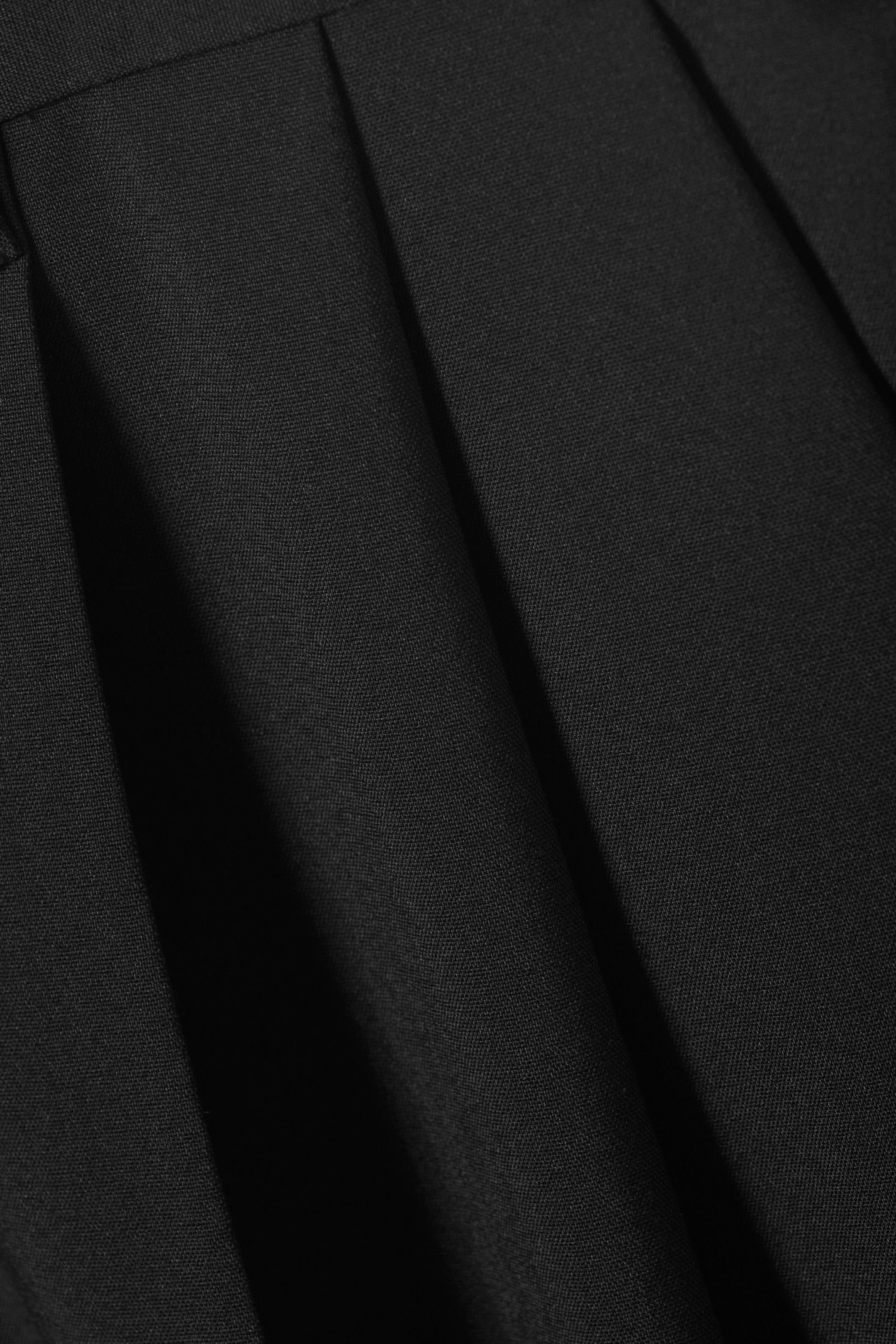 Schwarz - Lockere Anzughose mit niedriger Taille - 2