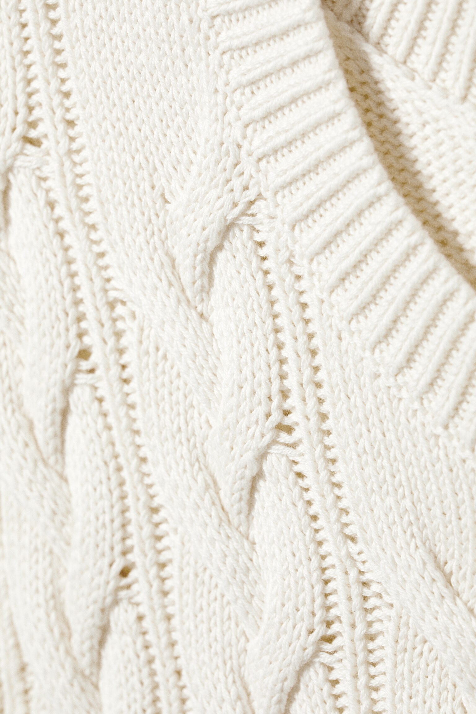 Cable Knit Cotton Vest - White/Black - 5